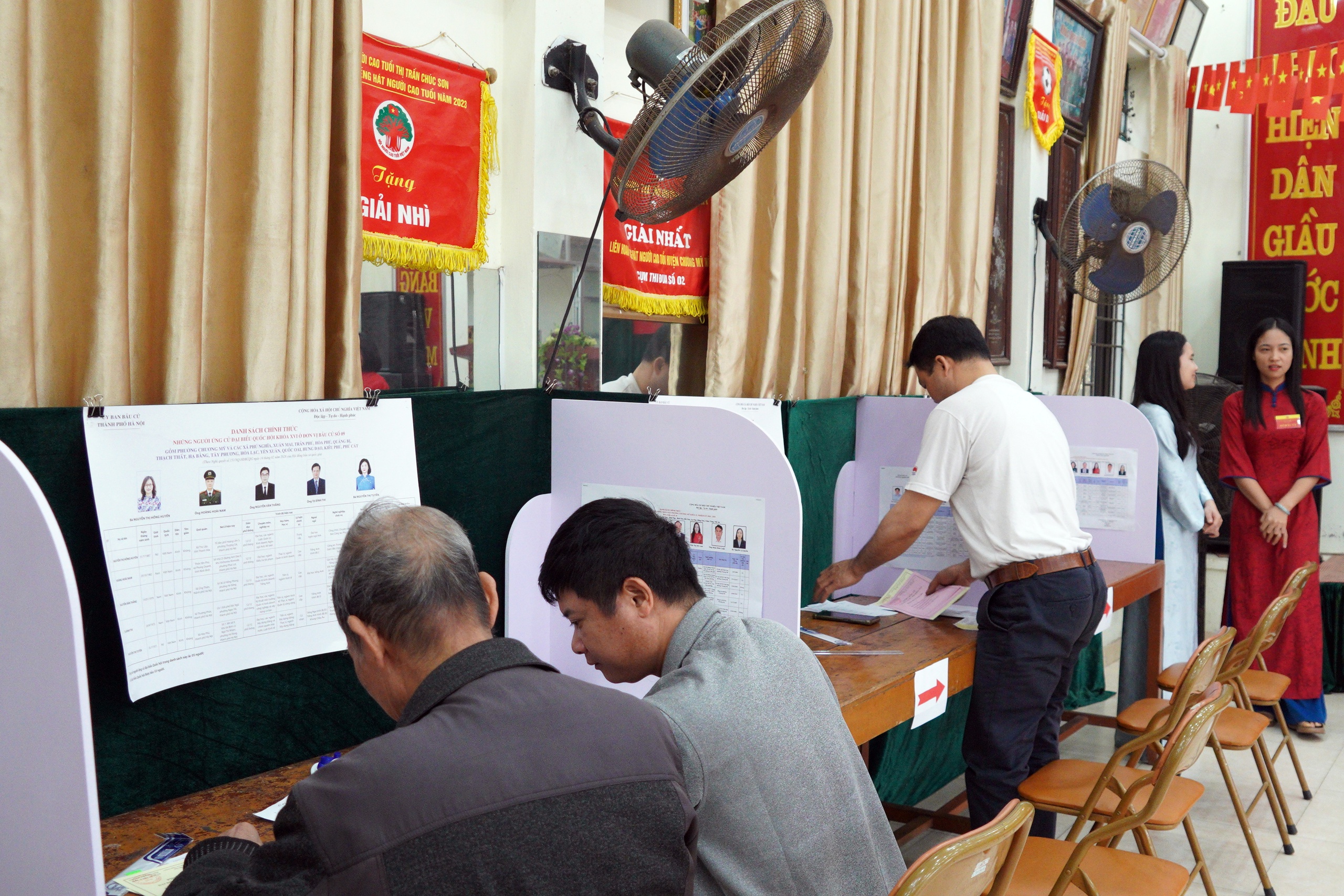 Cử tri phường Chương Mỹ hân hoan đi bầu cử đại biểu Quốc hội khóa XVI và đại biểu HĐND các cấp, nhiệm kỳ 2026 - 2031- Ảnh 23.