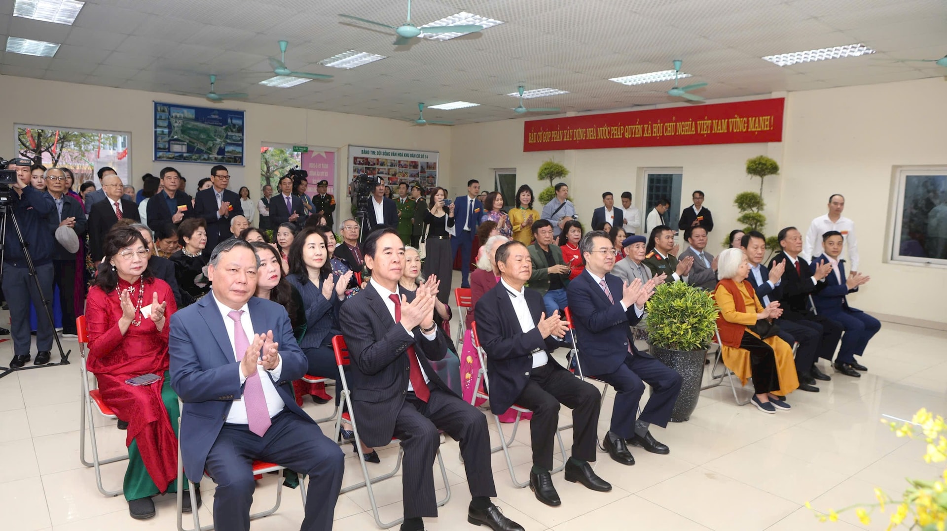 Toàn cảnh không khí bầu cử tại 126 xã, phường của Hà Nội- Ảnh 187.