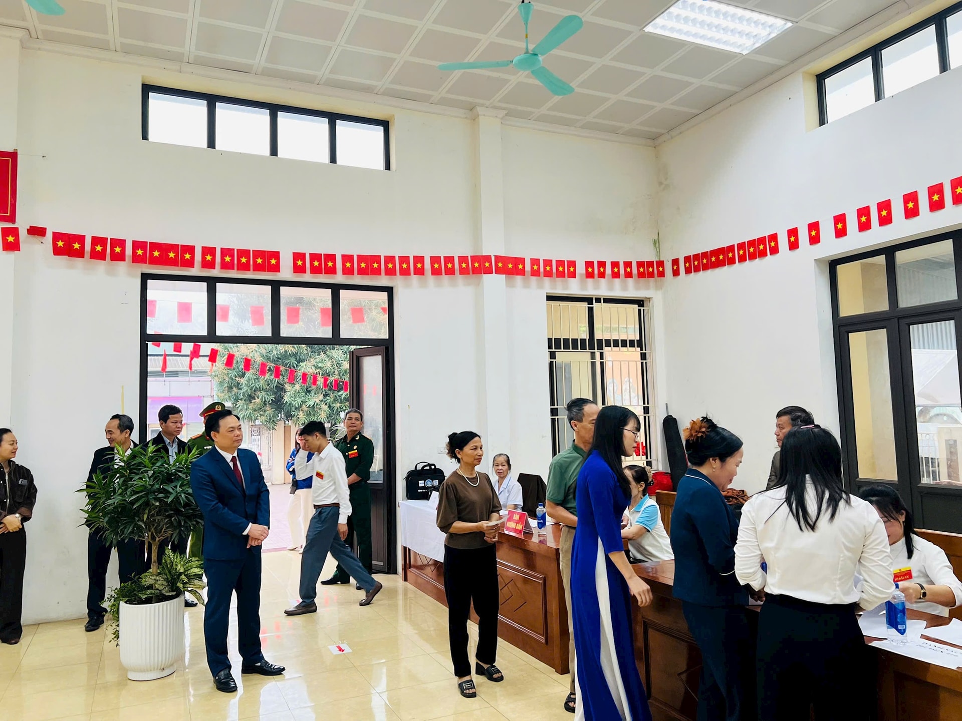 Tam Hưng: Đến 10h, 68% cử tri đã tham gia bỏ phiếu- Ảnh 3.