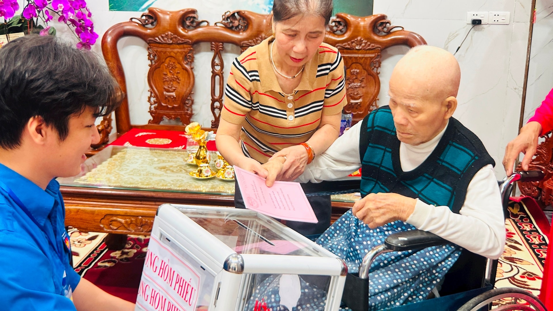 Toàn cảnh không khí bầu cử tại 126 xã, phường của Hà Nội- Ảnh 51.