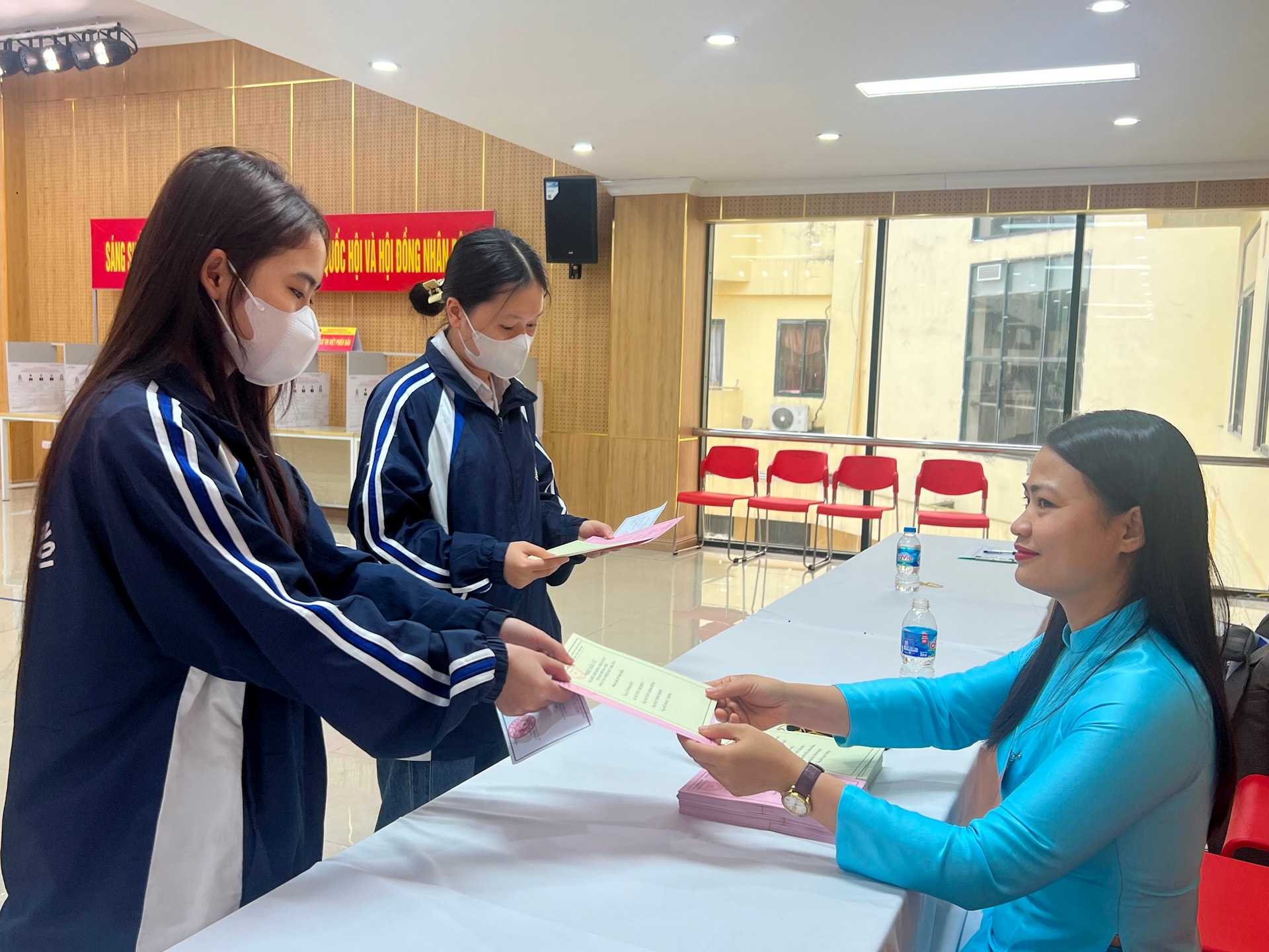 Toàn cảnh không khí bầu cử tại 126 xã, phường của Hà Nội- Ảnh 195.