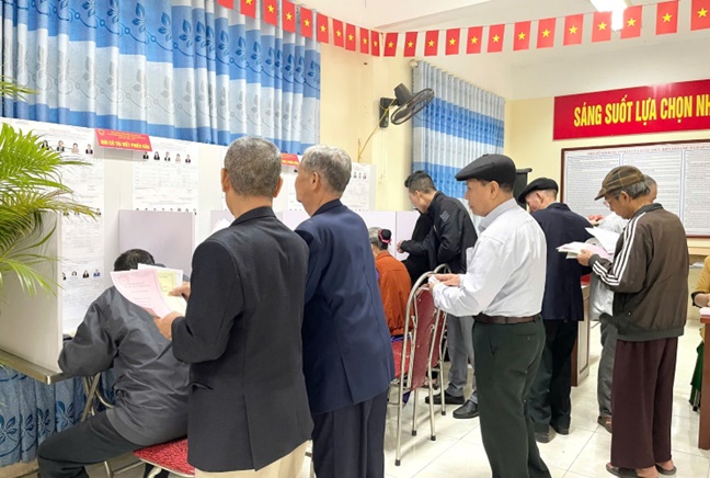 Không khí ngày bầu cử trên địa bàn xã Hoài Đức- Ảnh 3.