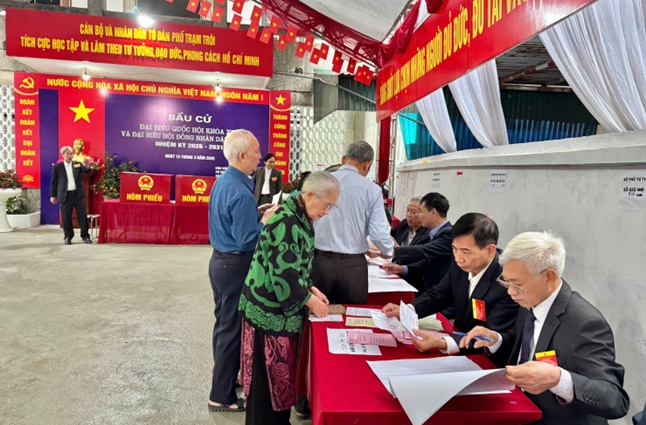 31 khu vực bỏ phiếu xã Hoài Đức đồng loạt khai mạc lúc 6h30- Ảnh 2.