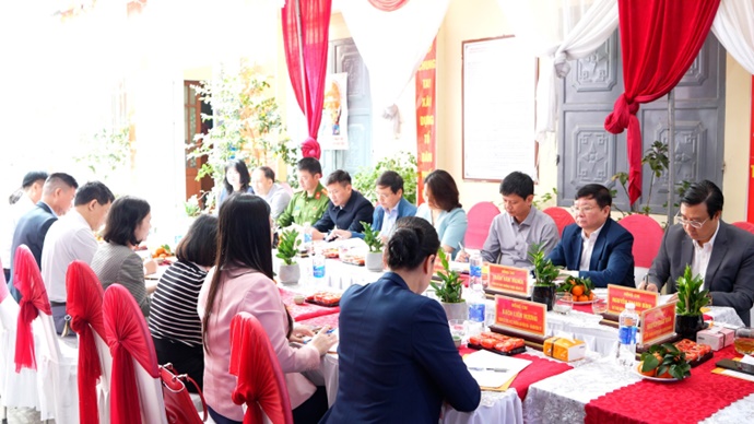 Đoàn giám sát số 06 của Ban Thường vụ Thành ủy kiểm tra công tác chuẩn bị bầu cử tại xã Hoài Đức- Ảnh 2.