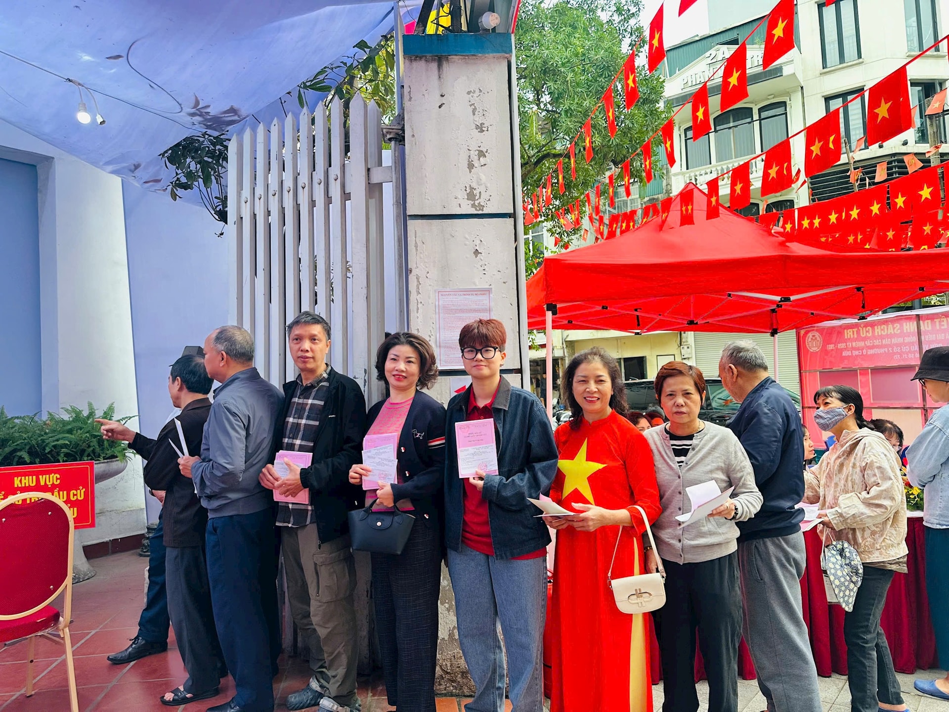 Đồng bào Công giáo tại phường Ô Chợ Dừa rộn ràng trong ngày hội non sông- Ảnh 7.