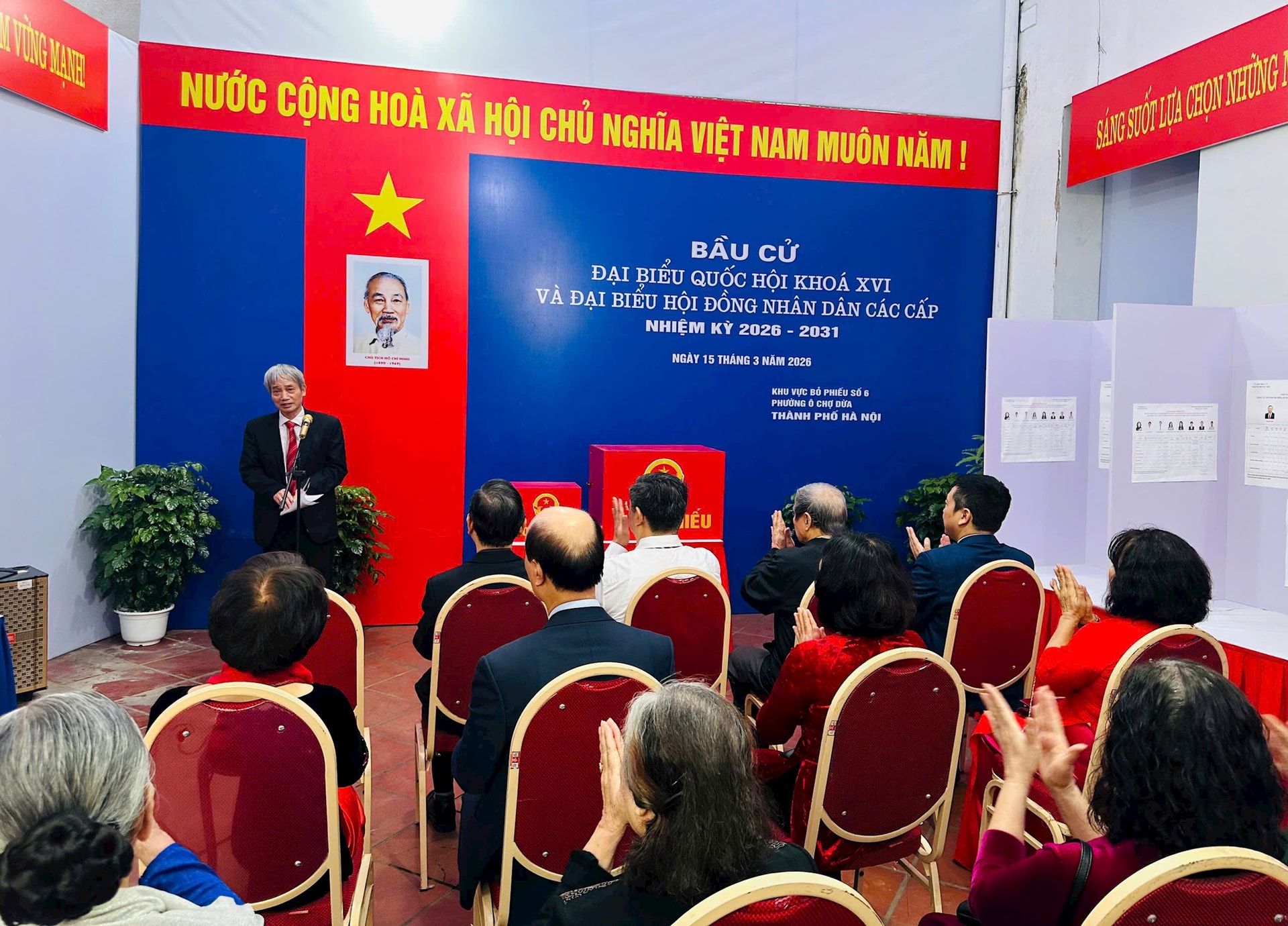 Đồng bào Công giáo tại phường Ô Chợ Dừa rộn ràng trong ngày hội non sông- Ảnh 2.