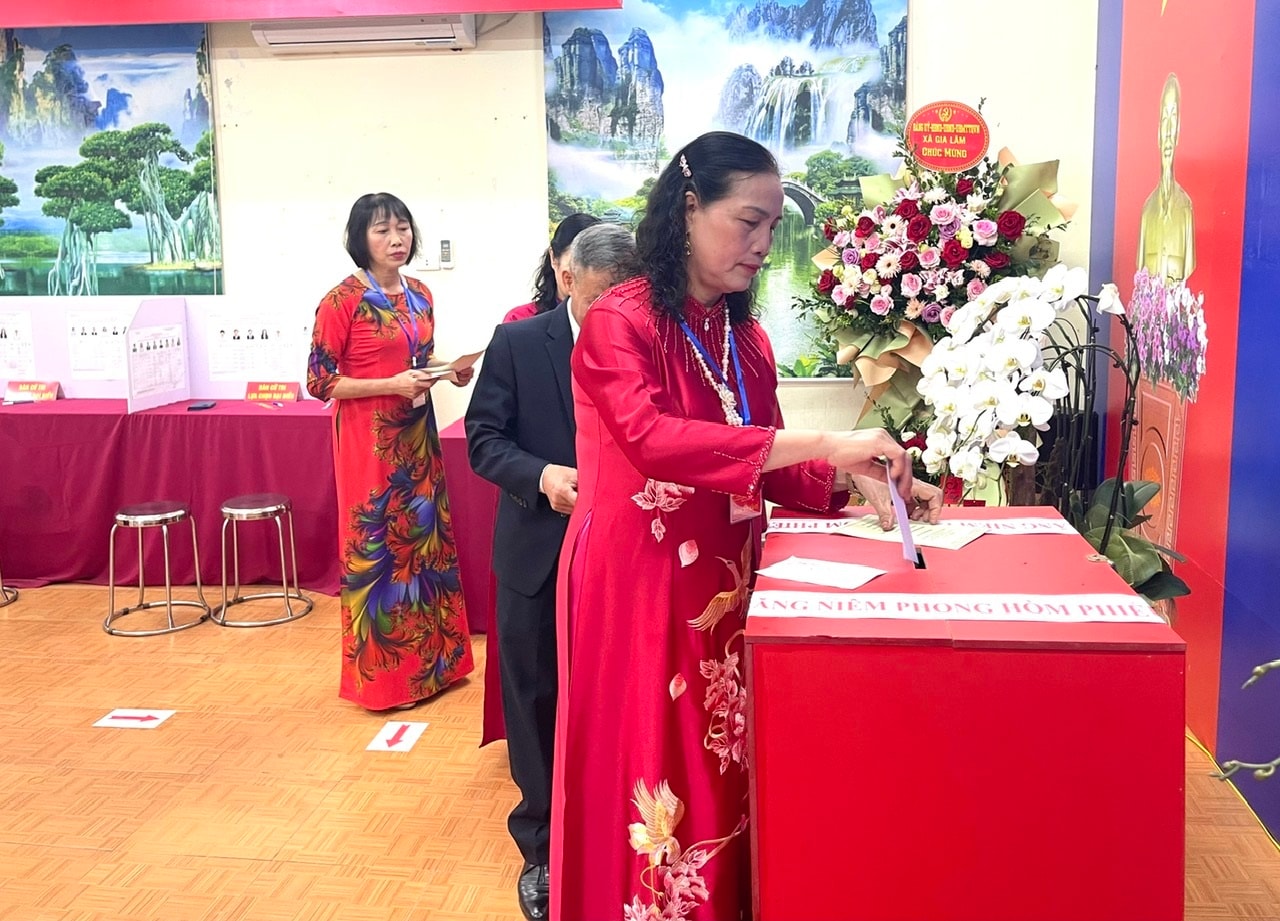 Gia Lâm rộn ràng ngày hội bầu cử – Cử tri nô nức thực hiện quyền và nghĩa vụ công dân- Ảnh 2.