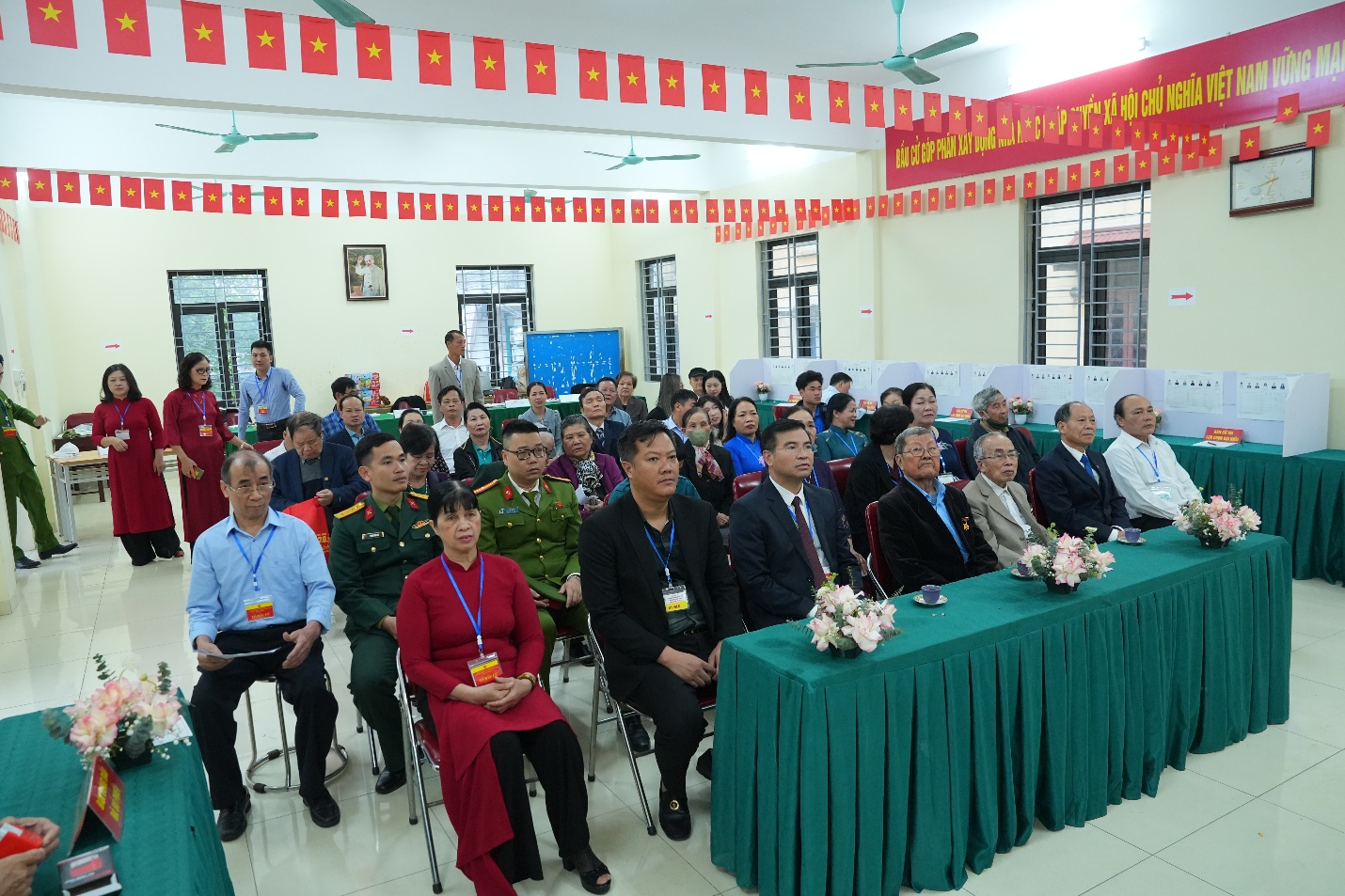 Gia Lâm rộn ràng ngày hội bầu cử – Cử tri nô nức thực hiện quyền và nghĩa vụ công dân- Ảnh 5.