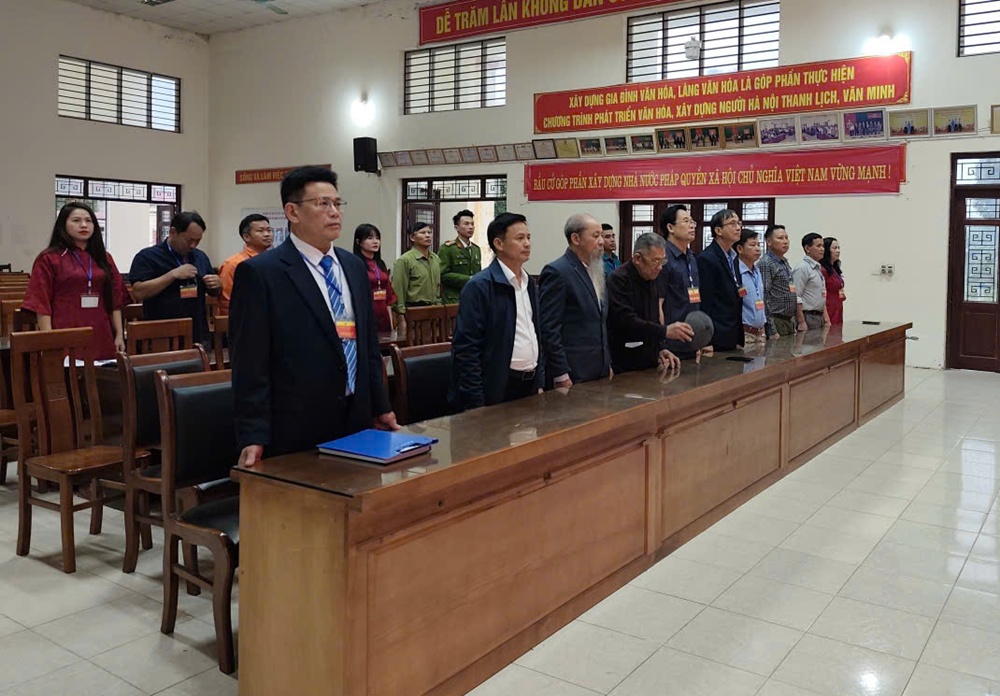 Đồng chí Phó Chủ tịch HĐND xã Xuân Mai dự khai mạc tại khu vực bầu cử số 12 thôn Trí Thủy- Ảnh 1.