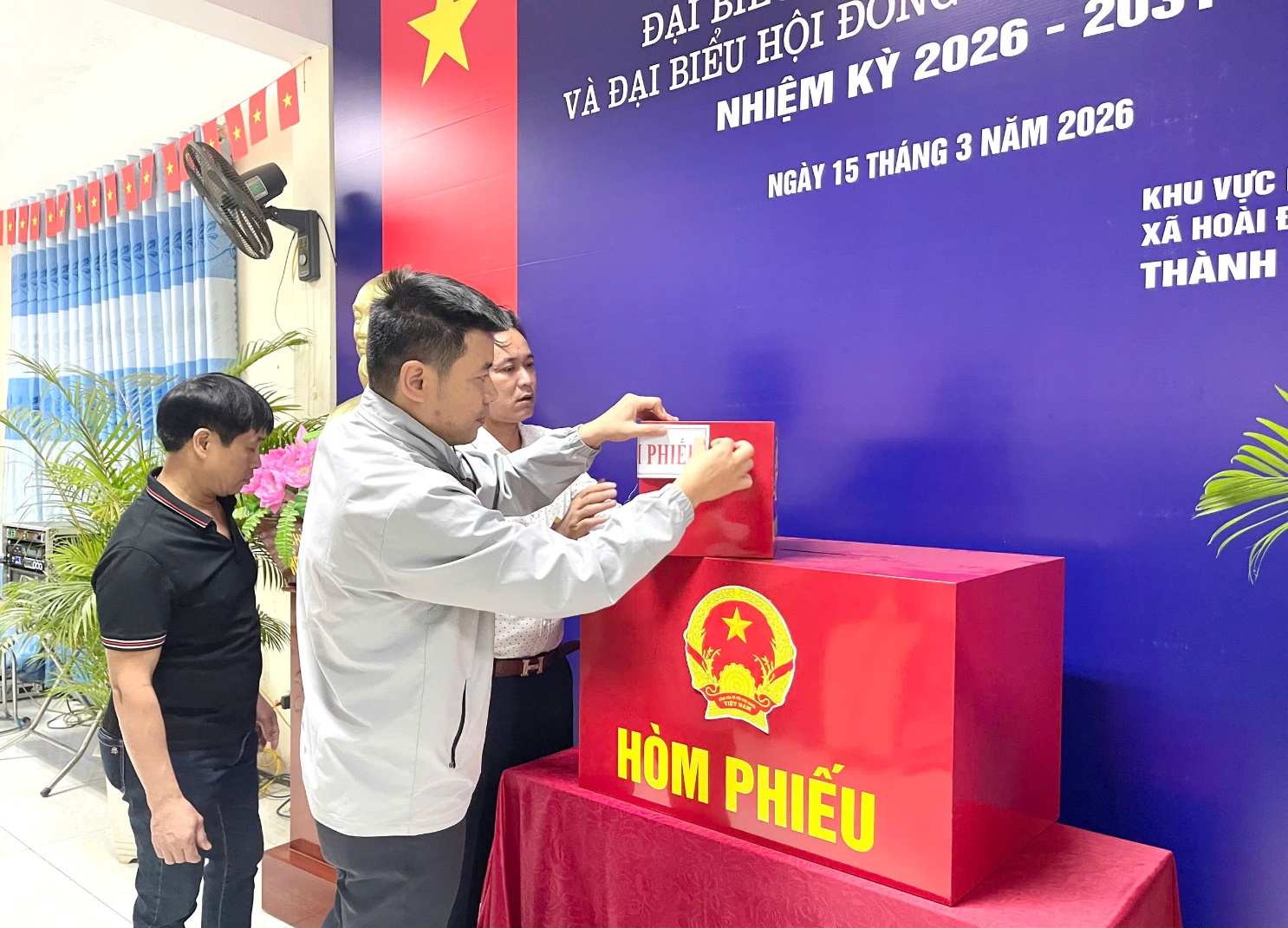 Lá phiếu trách nhiệm - lá phiếu niềm tin- Ảnh 1.