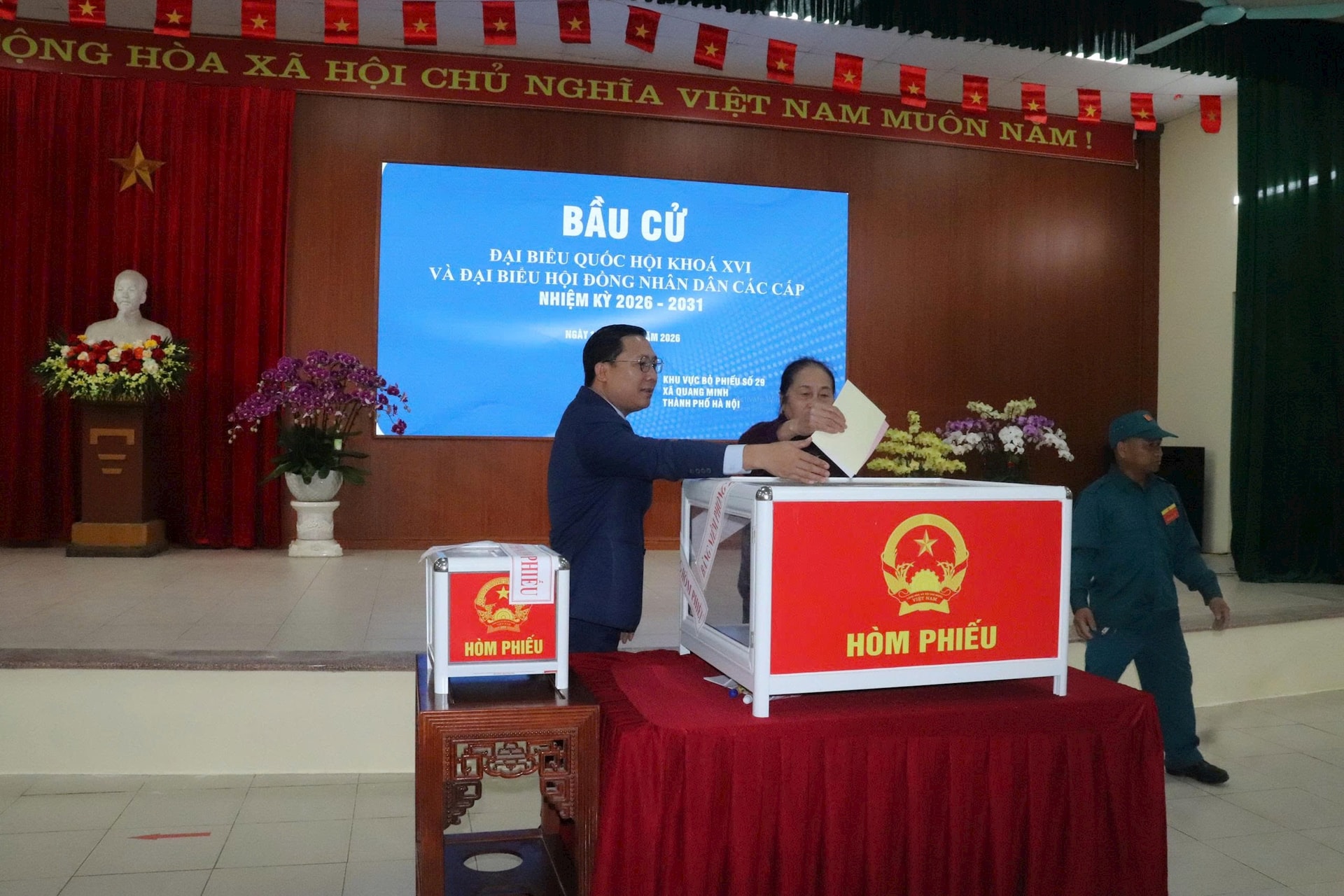 Toàn cảnh không khí bầu cử tại 126 xã, phường của Hà Nội- Ảnh 272.