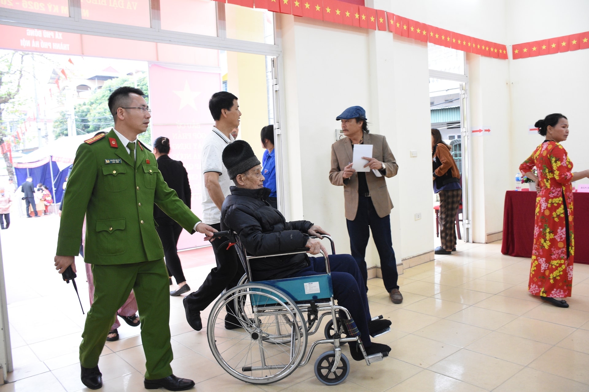 Toàn cảnh không khí bầu cử tại 126 xã, phường của Hà Nội- Ảnh 108.