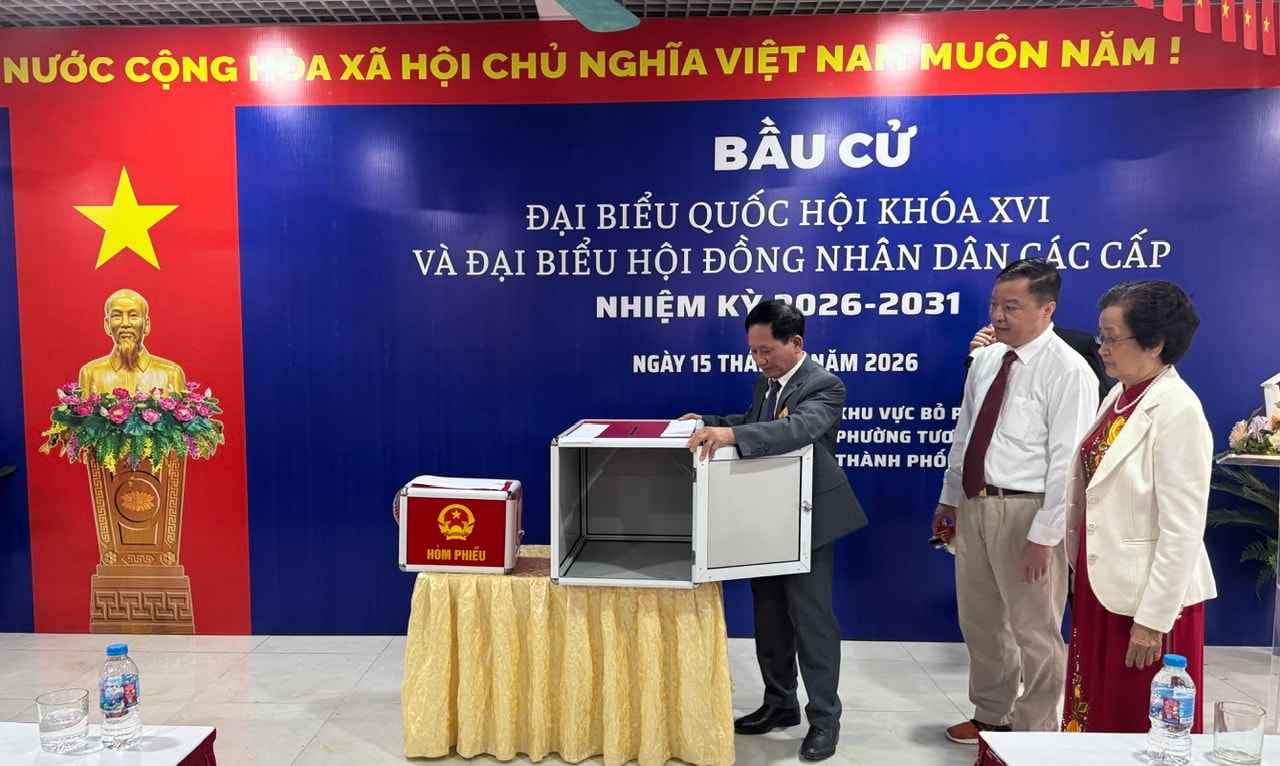 Phường Tương Mai: Cử tri nô nức tham gia Ngày hội non sông- Ảnh 3.