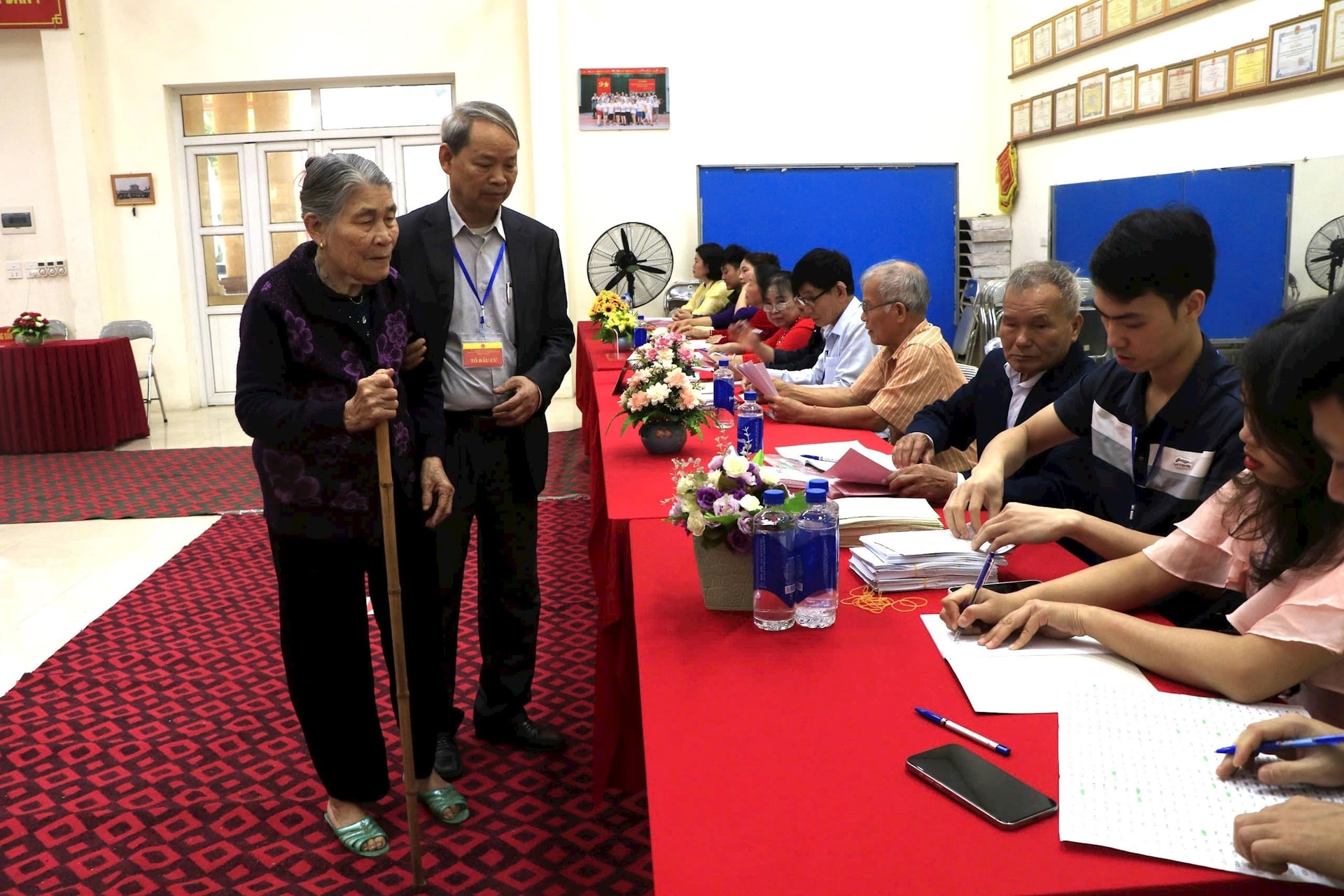 Toàn cảnh không khí bầu cử tại 126 xã, phường của Hà Nội- Ảnh 43.