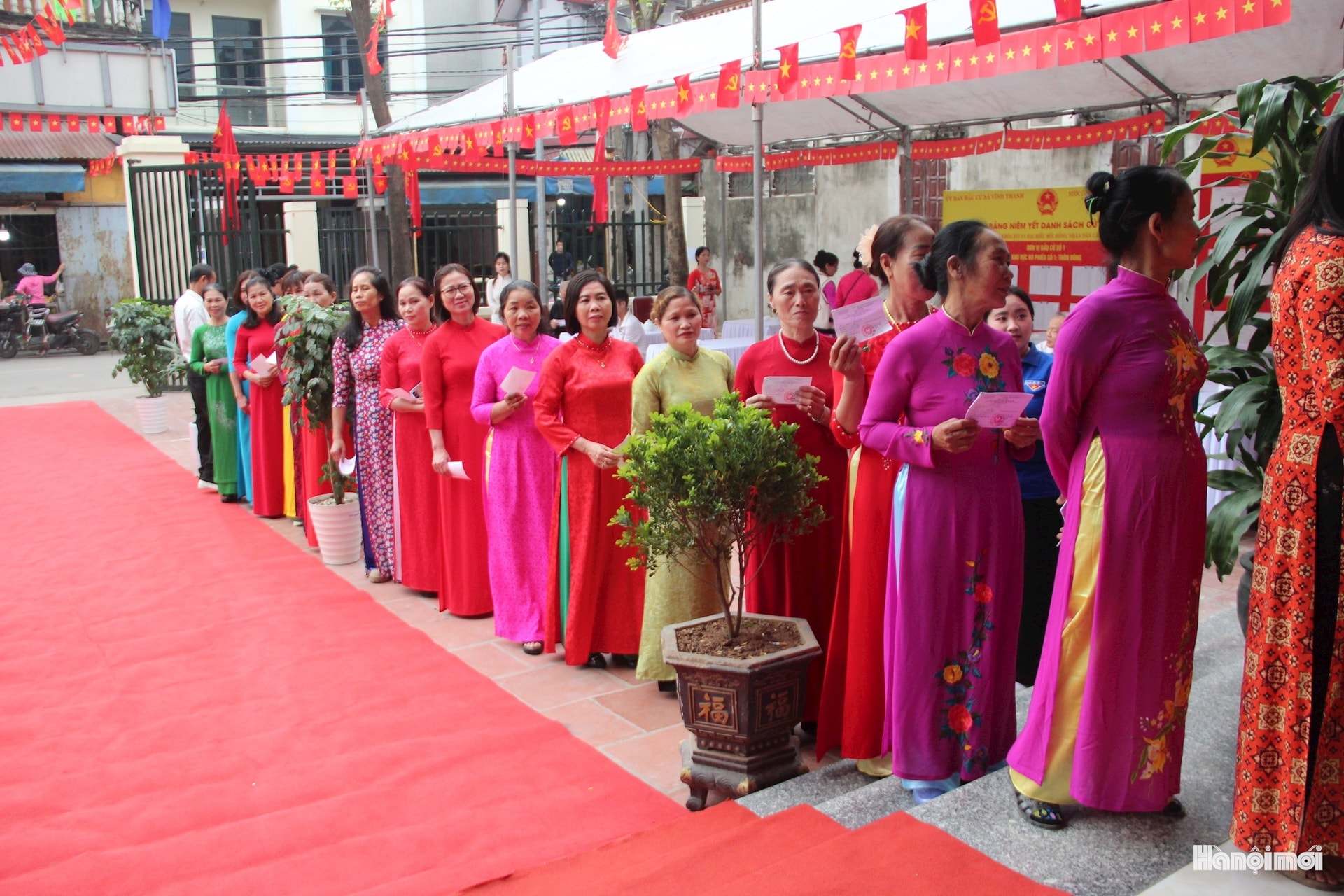 Toàn cảnh không khí bầu cử tại 126 xã, phường của Hà Nội- Ảnh 131.