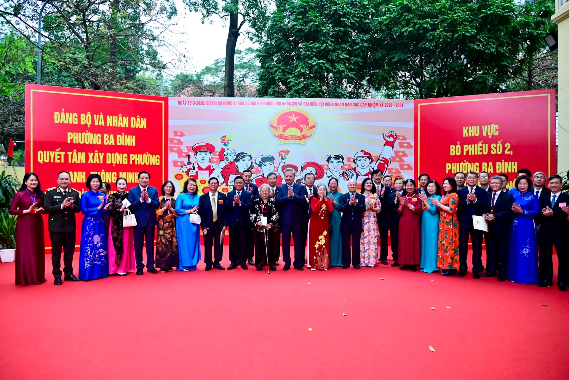 Tổng Bí thư Tô Lâm dự lễ khai mạc và bỏ phiếu bầu cử tại phường Ba Đình, Thủ đô Hà Nội- Ảnh 5.