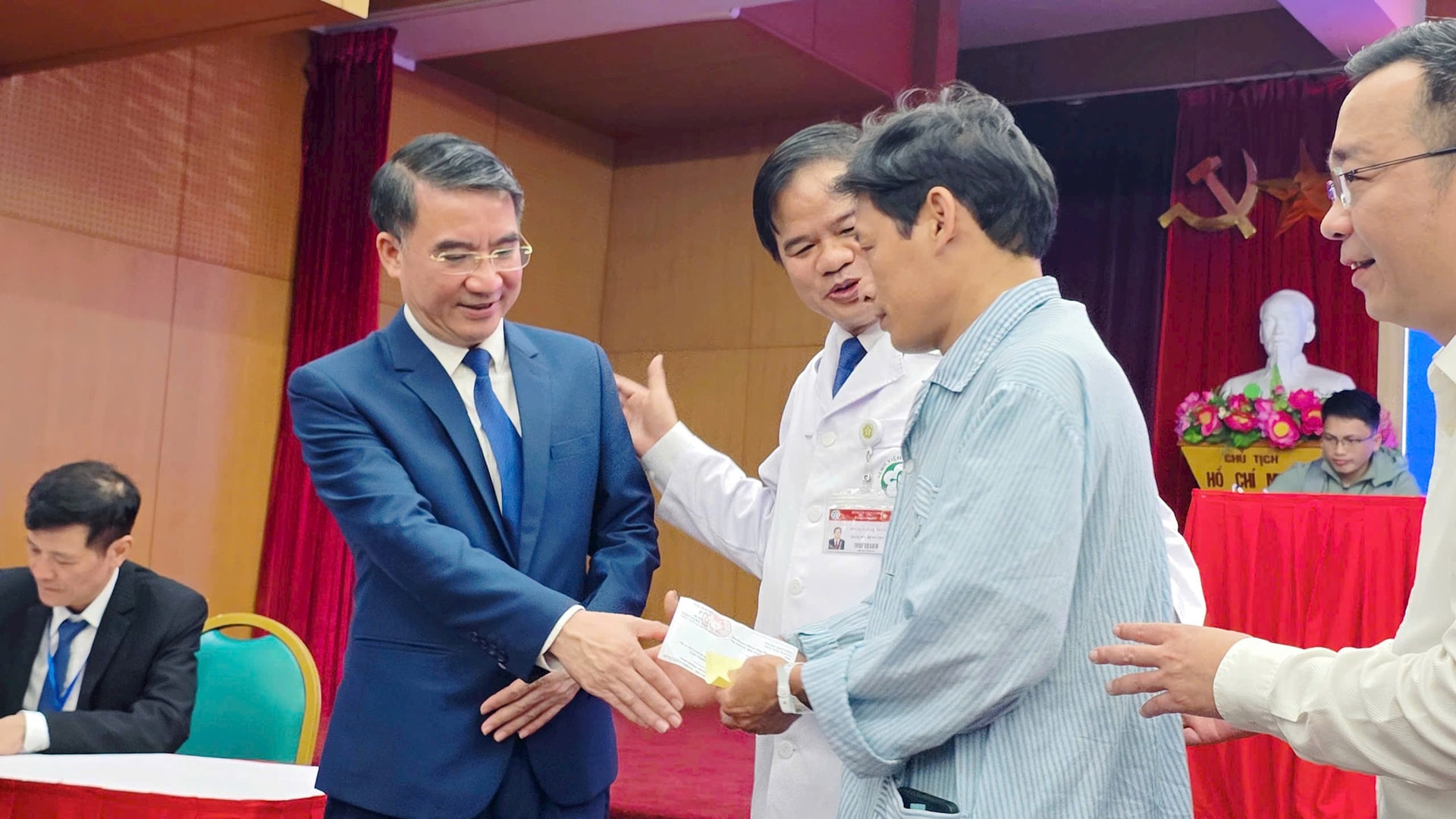 Toàn cảnh không khí bầu cử tại 126 xã, phường của Hà Nội- Ảnh 148.