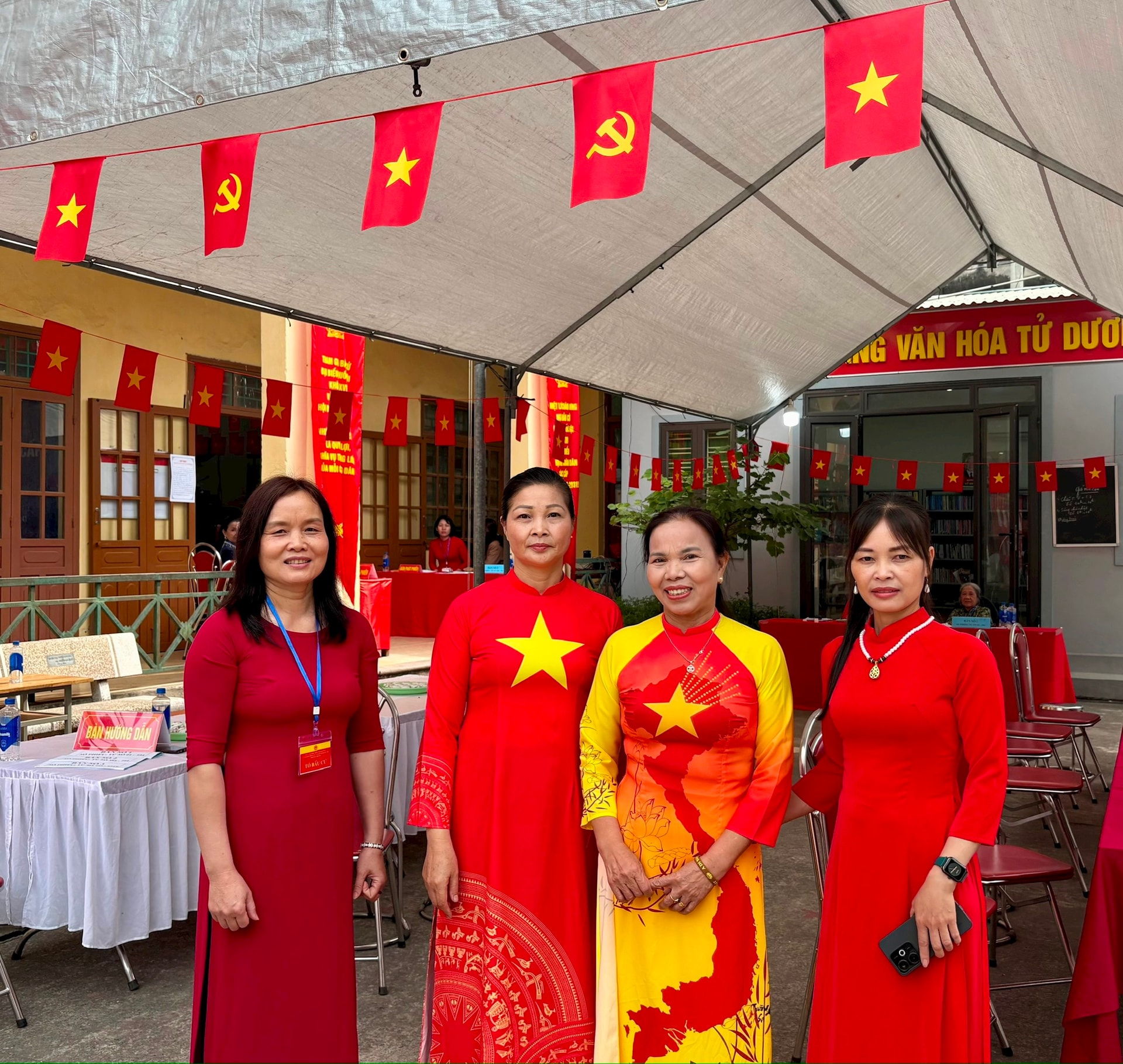 Không khí phấn khởi của cử tri xã Chương Dương trong Ngày hội toàn dân- Ảnh 7.