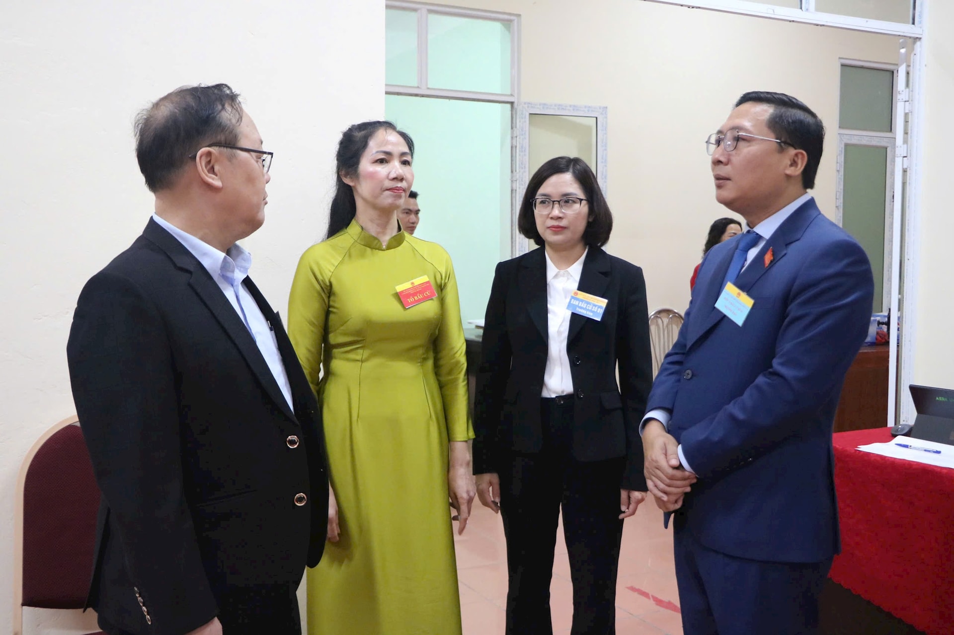 Lãnh đạo xã Quang Minh kiểm tra công tác bầu cử tại địa phương- Ảnh 2.