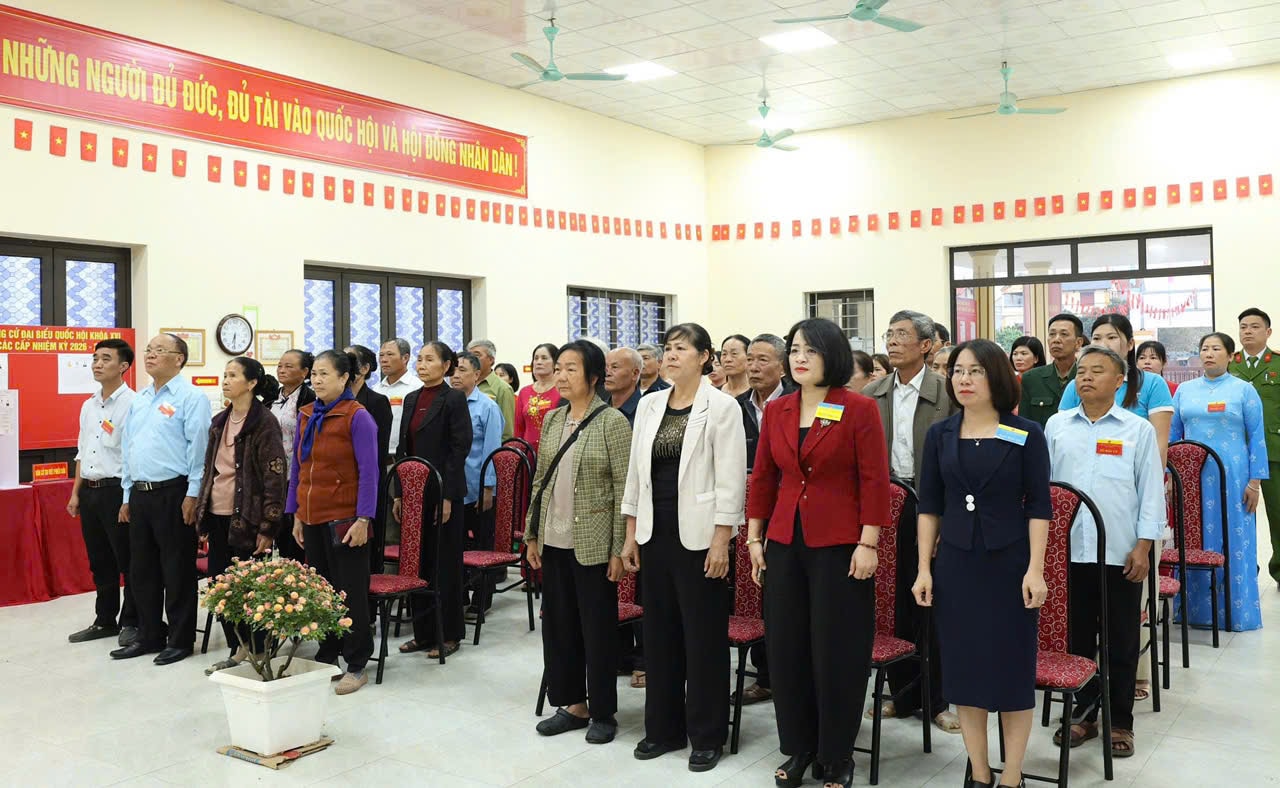 Cử tri Mê Linh hân hoan đi bầu cử, kỳ vọng vào các đại biểu có đức, có tài- Ảnh 9.