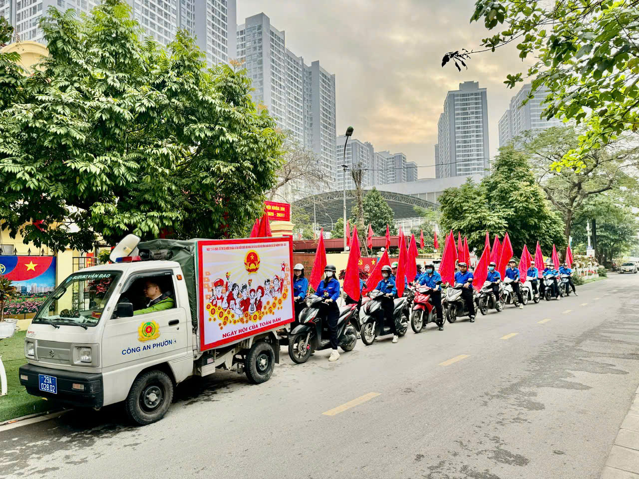 CỬ TRI PHƯỜNG VĨNH TUY HÂN HOAN TRONG NGÀY HỘI LỚN- Ảnh 1.