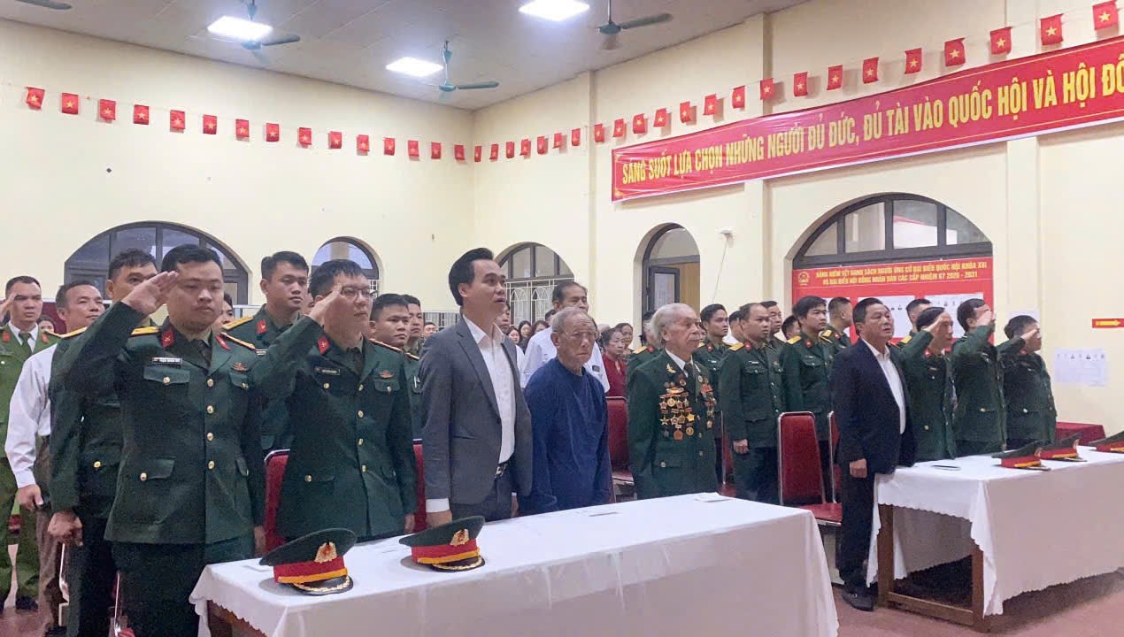 Cử tri Mê Linh hân hoan đi bầu cử, kỳ vọng vào các đại biểu có đức, có tài- Ảnh 8.