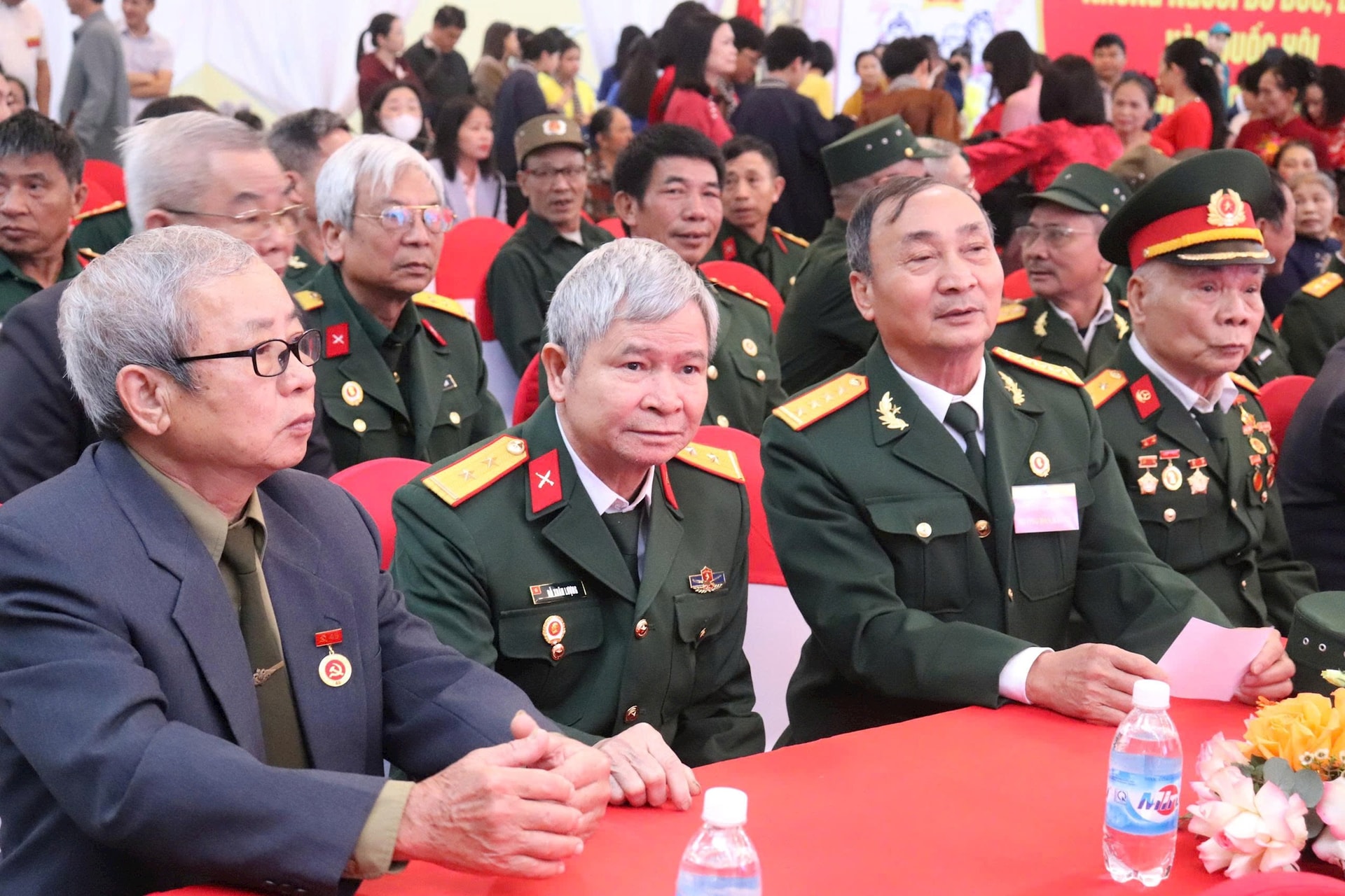 Với những người lính từng trải qua chiến tranh, tham gia bầu cử luôn mang ý nghĩa đặc biệt- Ảnh 2.