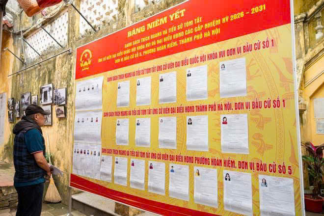 Người dân Hà Nội đi bầu cử tại các di tích lịch sử văn hóa- Ảnh 13.