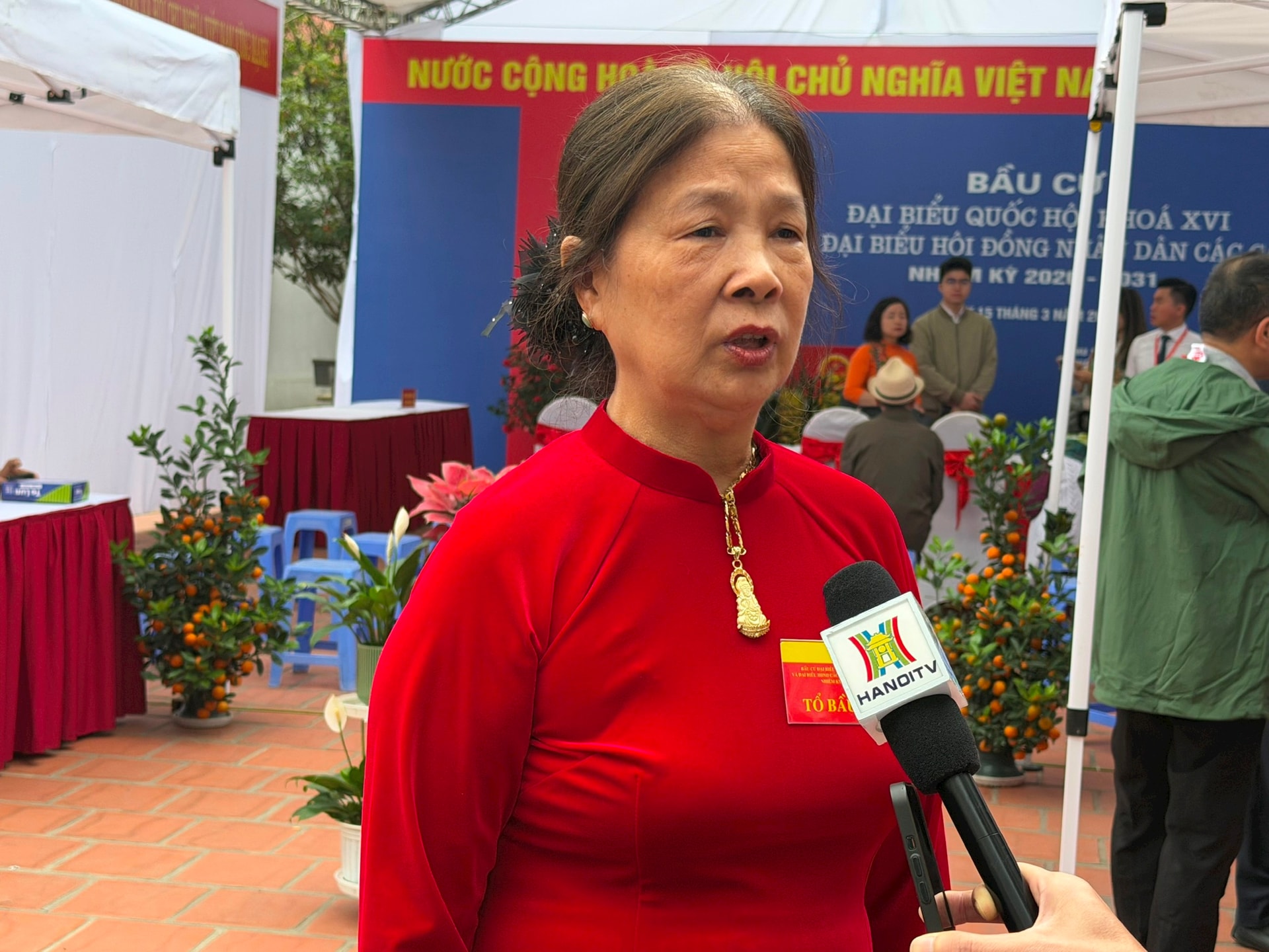 Người cao tuổi phường Ô Chợ Dừa gửi gắm niềm tin qua từng lá phiếu- Ảnh 4.