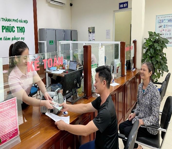 NHCSXH Phúc Thọ tích cực phối hợp tuyên truyền huy động tiền gửi tiết kiệm dân cư và tiền gửi thanh toán của các tổ chức, cá nhân- Ảnh 2.