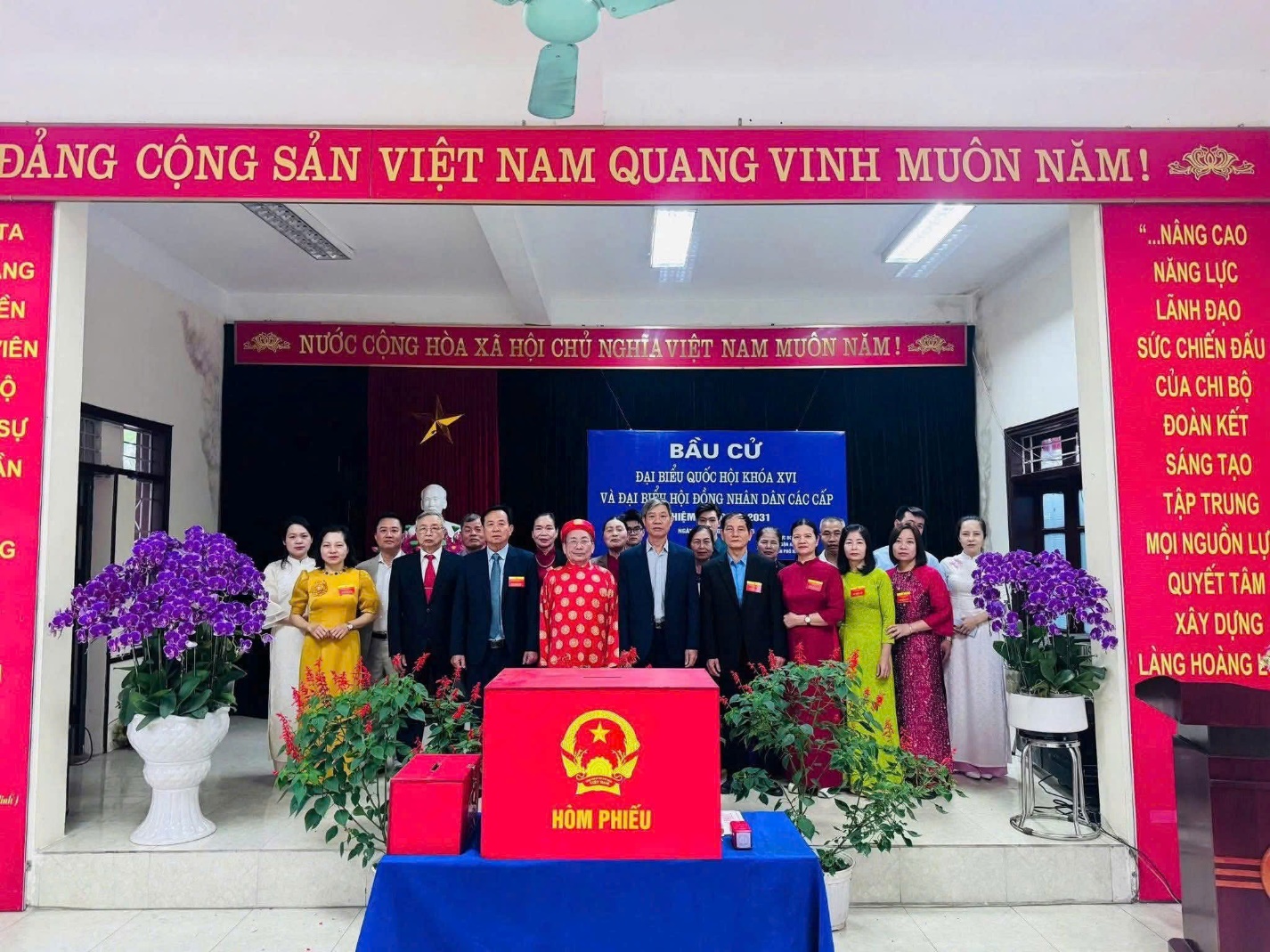 Cử tri xã Thuận An hoàn thành bỏ phiếu bầu cử đại biểu Quốc hội khóa XVI và đại biểu HĐND các cấp nhiệm kỳ 2026 - 2031- Ảnh 4.