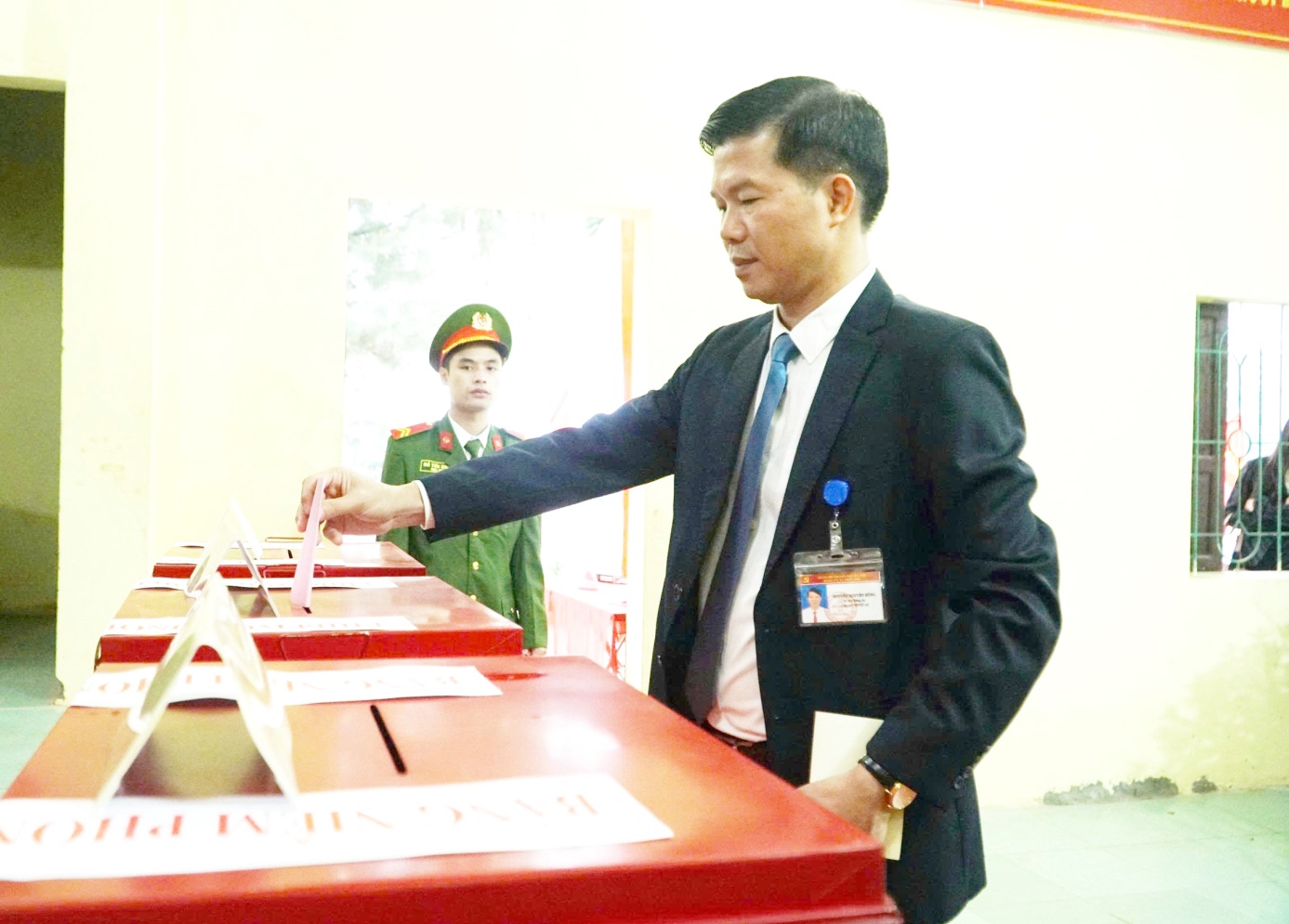 Ngày hội toàn dân trên quê hương Trần Phú- Ảnh 2.