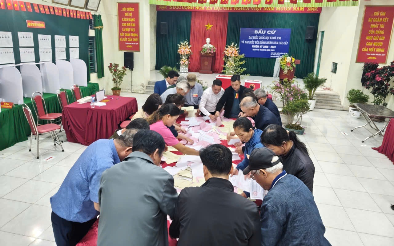 Xã Phú Xuyên: Cuộc bầu cử diễn ra an toàn, tỷ lệ cử tri đi bầu đạt 99,88%