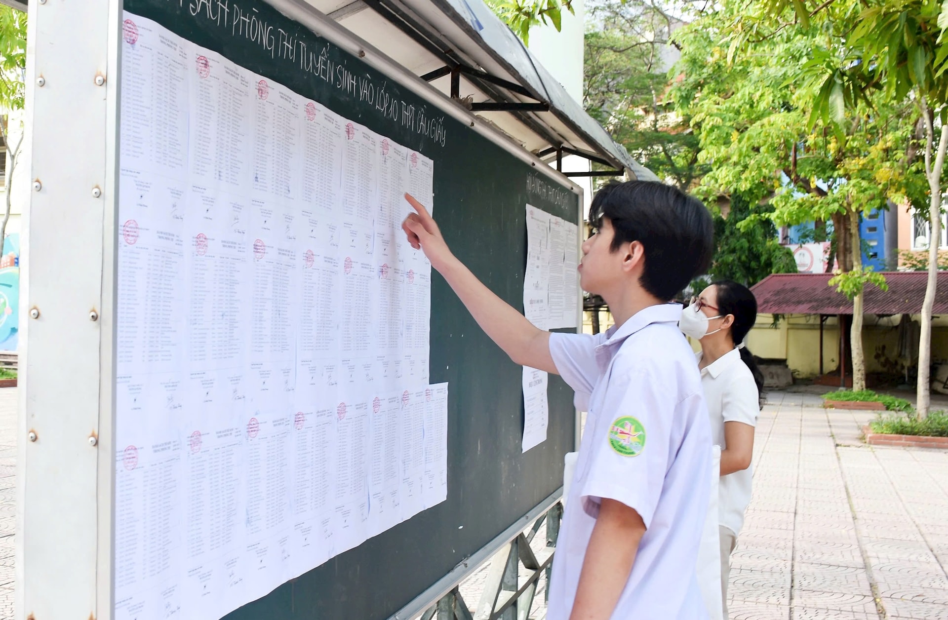 Tuyển sinh lớp 10 chuyên Hà Nội: Thí sinh cần lưu ý gì?- Ảnh 1.