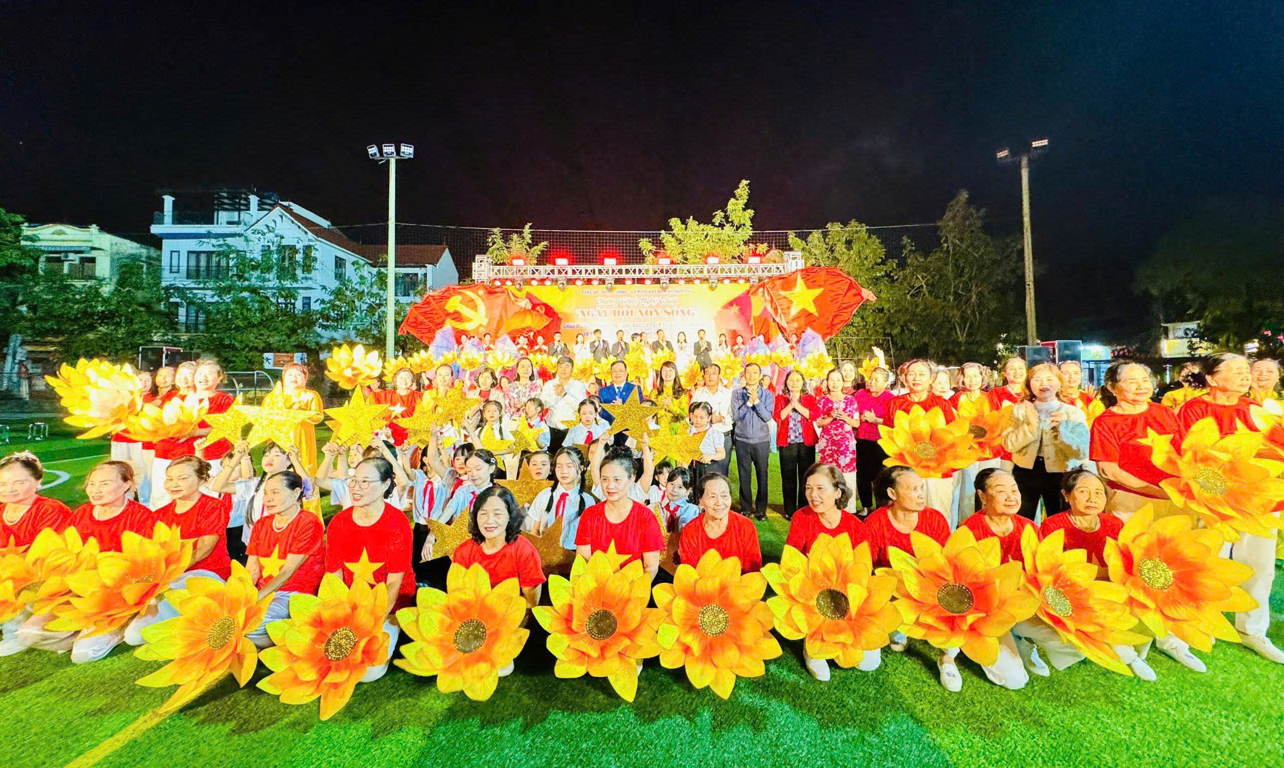 Ấn tượng chương trình nghệ thuật “Ngày hội non sông” ở Nam Phù 