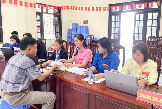 Những người lặng thầm góp sức cho ngày hội non sông ở Hoài Đức- Ảnh 2.