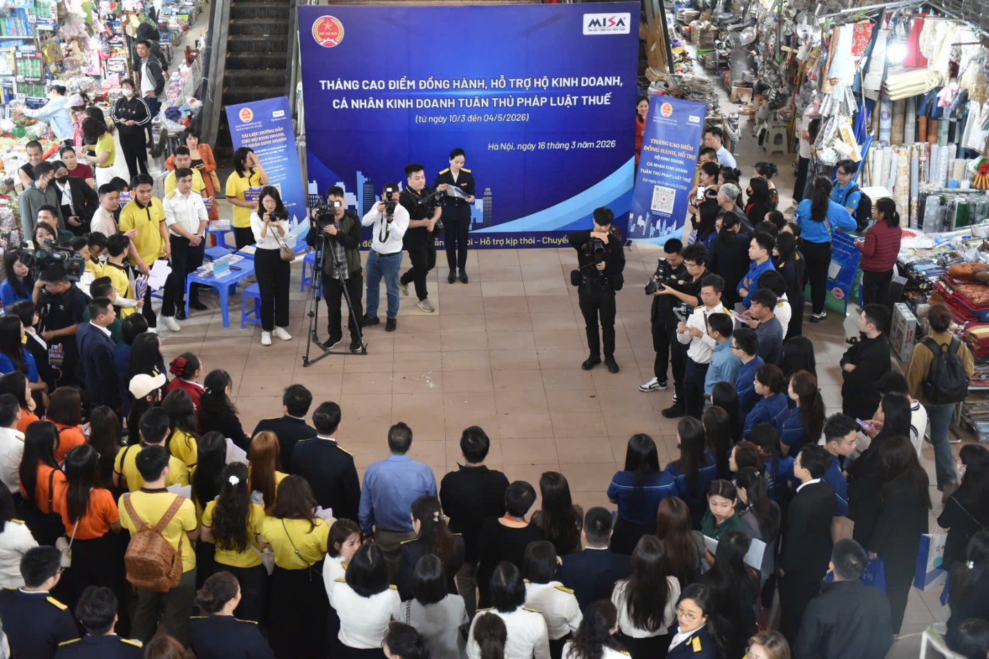 Thuế Hà Nội ra quân Tháng cao điểm đồng hành, hỗ trợ hộ kinh doanh quyết toán thuế- Ảnh 7.