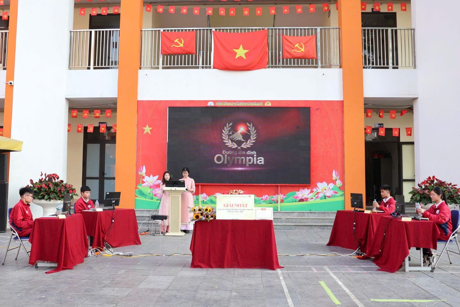 Kịch tính Chung kết “Đường lên đỉnh Olympia” 2026 tại THPT Hoài Đức A.- Ảnh 1.