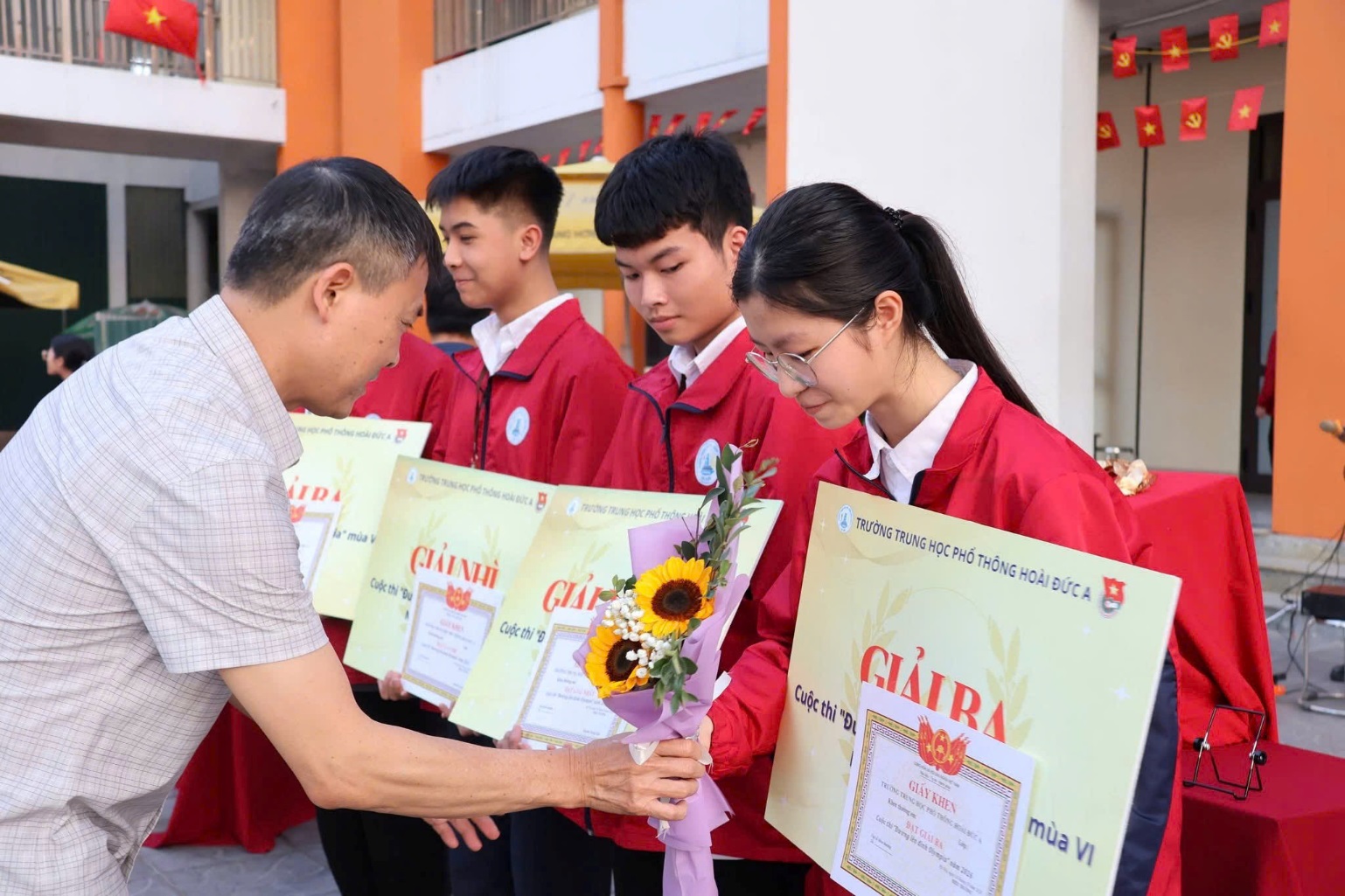 Kịch tính Chung kết “Đường lên đỉnh Olympia” 2026 tại THPT Hoài Đức A.- Ảnh 8.