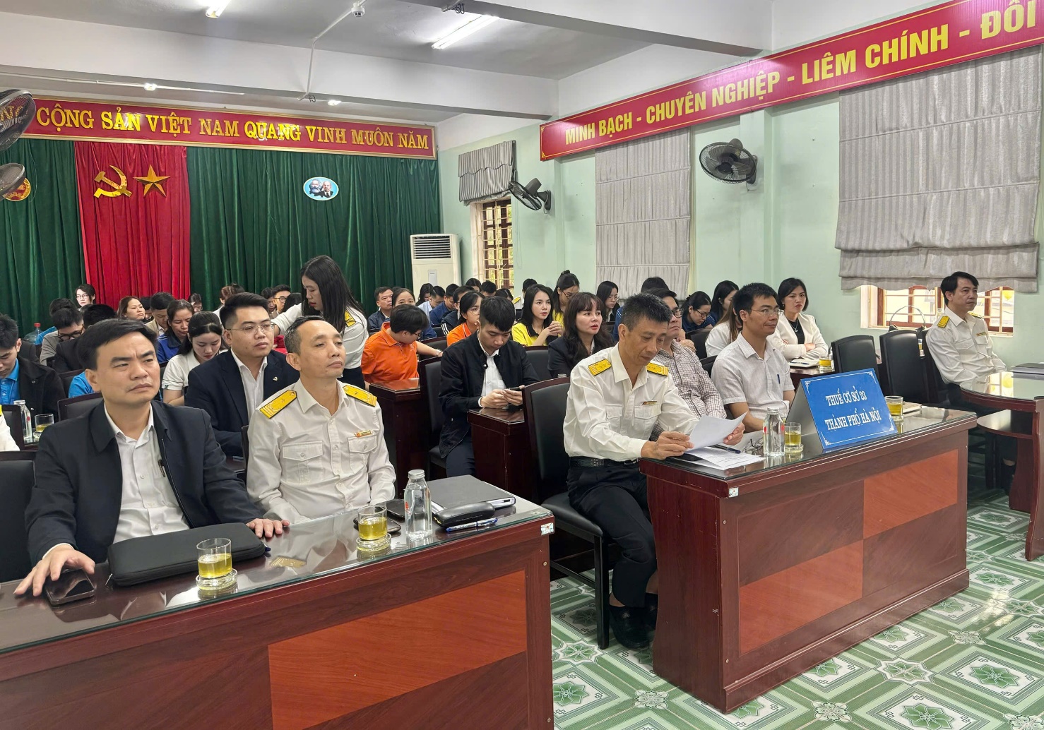 Thuế cơ sở 23 Thành phố Hà Nội tổ chức Lễ ra quân và các hoạt động hỗ trợ trực tiếp hỗ trợ hộ, cá nhân kinh doanh- Ảnh 1.