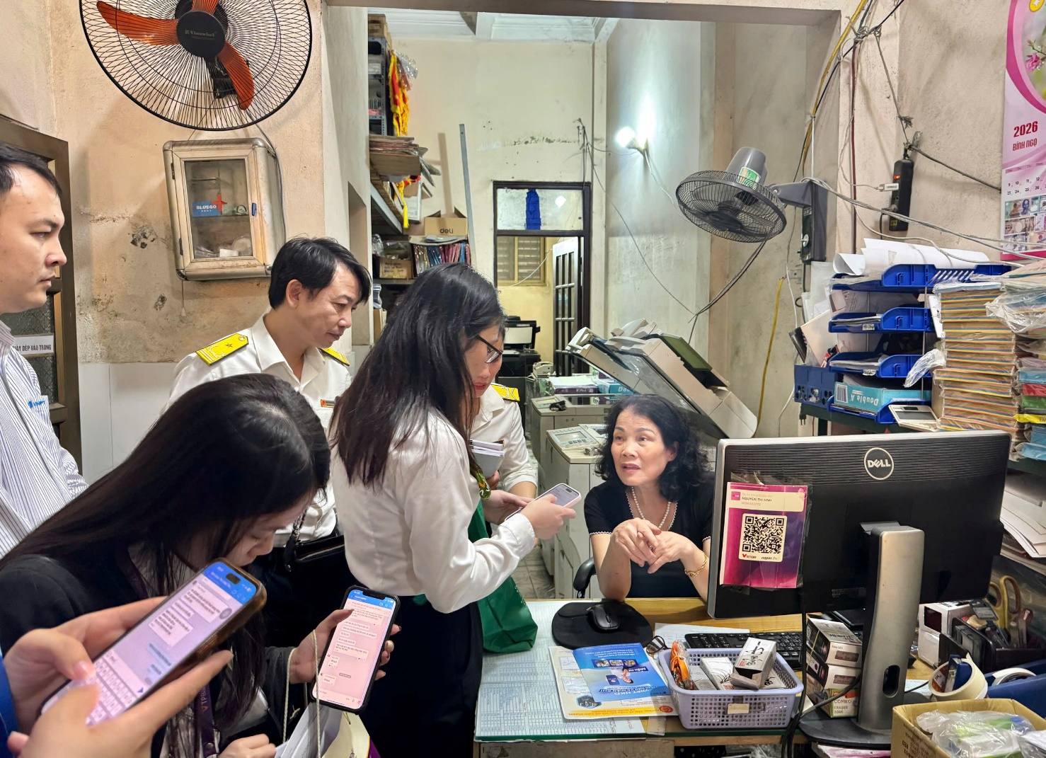 Thuế cơ sở 23 Thành phố Hà Nội tổ chức Lễ ra quân và các hoạt động hỗ trợ trực tiếp hỗ trợ hộ, cá nhân kinh doanh- Ảnh 5.