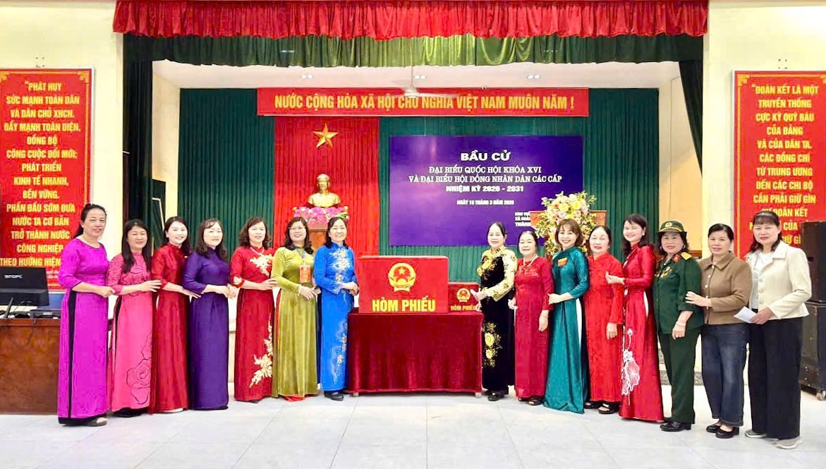 Phụ nữ xã Hoài Đức hòa cùng ngày hội non sông