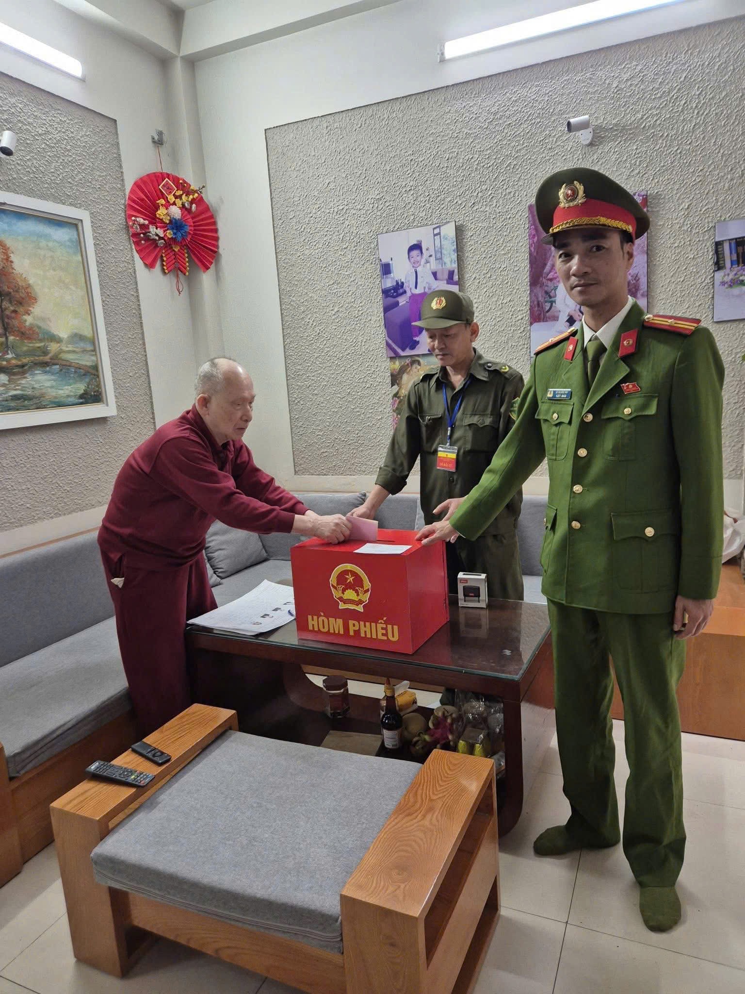 Phường Đống Đa: Cử tri đặc biệt lan tỏa tinh thần công dân- Ảnh 3.