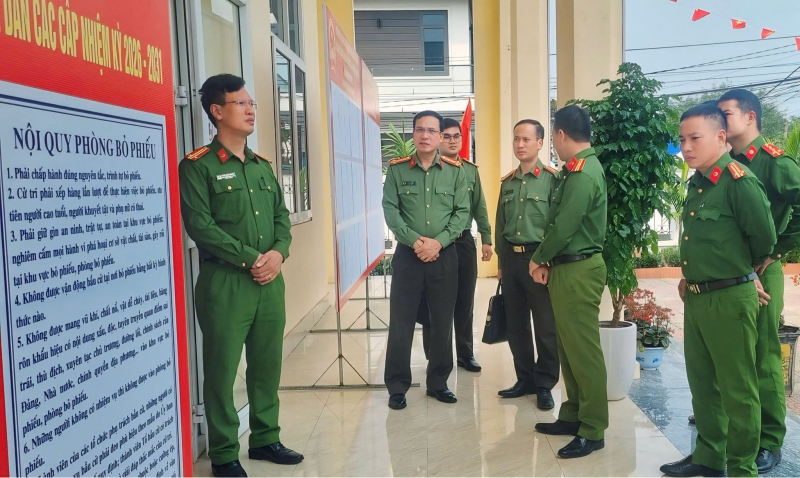 Cử tri cả nước thực hiện quyền và nghĩa vụ thiêng liêng của công dân- Ảnh 73.