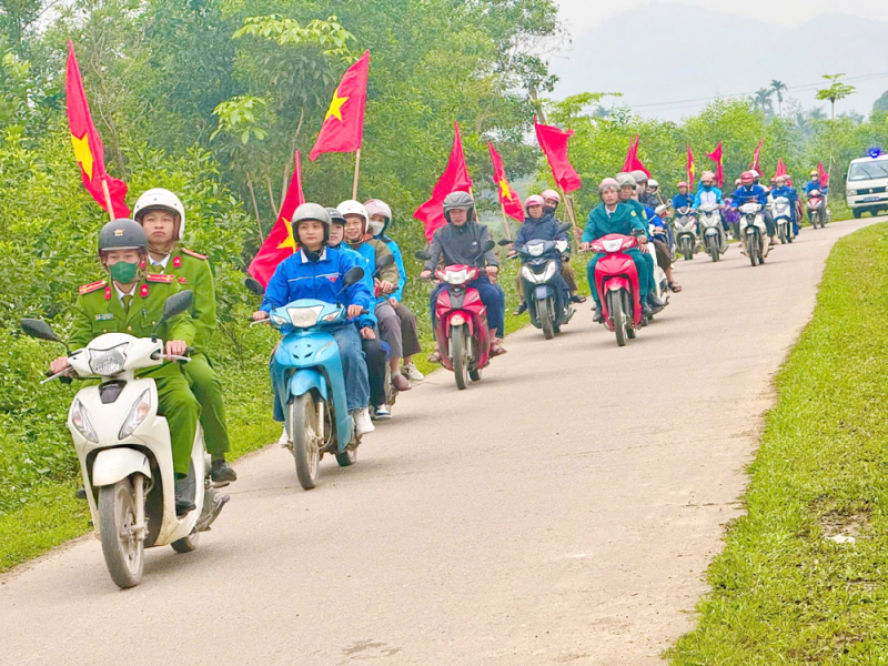 Cử tri cả nước thực hiện quyền và nghĩa vụ thiêng liêng của công dân- Ảnh 77.