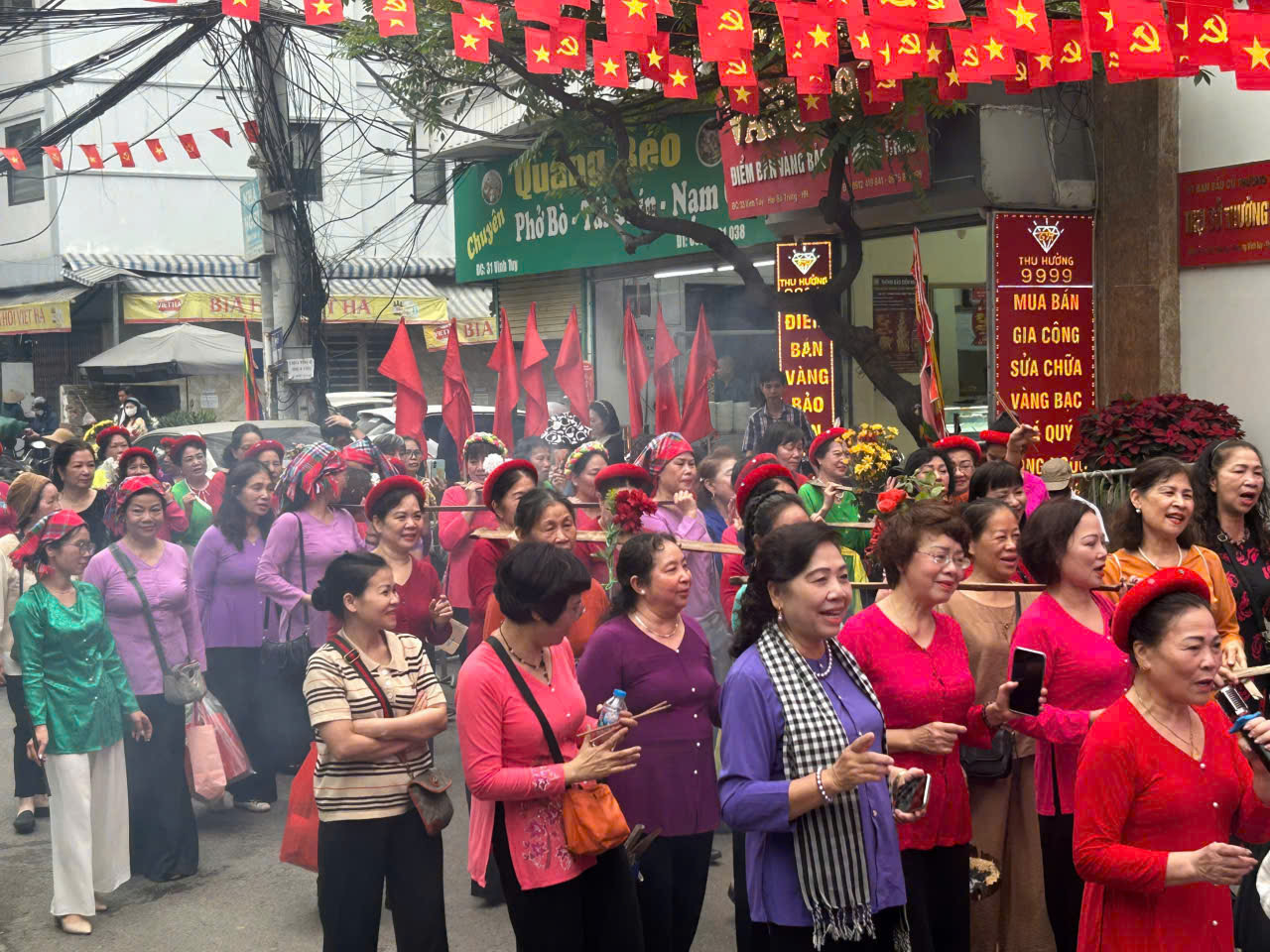 TƯNG BỪNG CÁC HOẠT ĐỘNG VĂN HÓA - THỂ THAO  ĐẶC SẮC TẠI LỄ HỘI TRUYỀN THỐNG ĐÌNH VĨNH TUY ĐOÀI LẦN THỨ I - NĂM 2026- Ảnh 1.