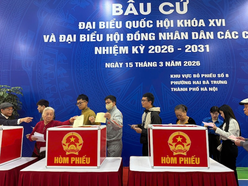 Phường Hai Bà Trưng: Một số tổ bầu cử ghi nhận tỷ lệ cử tri tham gia bỏ phiếu đạt trên 50% số lượng cử tri- Ảnh 4.