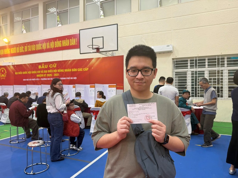 Phường Hai Bà Trưng: Một số tổ bầu cử ghi nhận tỷ lệ cử tri tham gia bỏ phiếu đạt trên 50% số lượng cử tri- Ảnh 3.