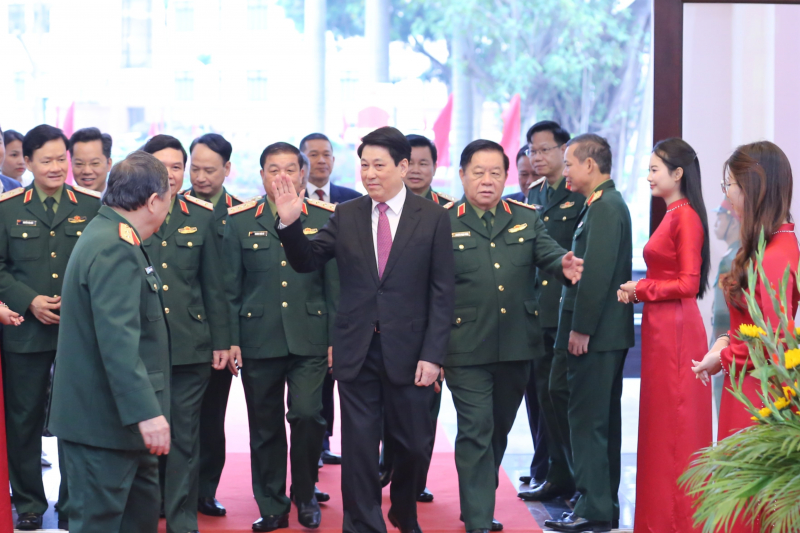 Cử tri cả nước thực hiện quyền và nghĩa vụ thiêng liêng của công dân- Ảnh 9.