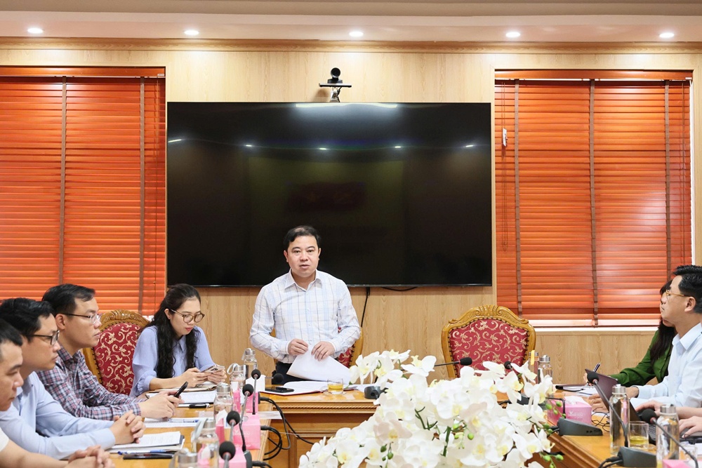 Đoàn kiểm tra liên ngành của Sở nông nghiệp và môi trường Hà Nội làm việc với đại diện 4 xã, phường về công tác quản lý hoạt động giết mổ, vận chuyển, kinh doanh động vật và sản phẩm động vật- Ảnh 2.